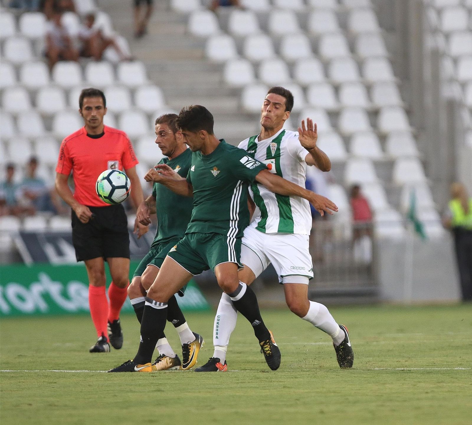 Las imágenes del amistoso Córdoba-Betis