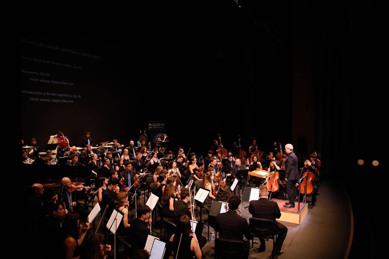 El concierto de la Orquesta de la UAL en el Auditorio Maestro Padilla, en imágenes