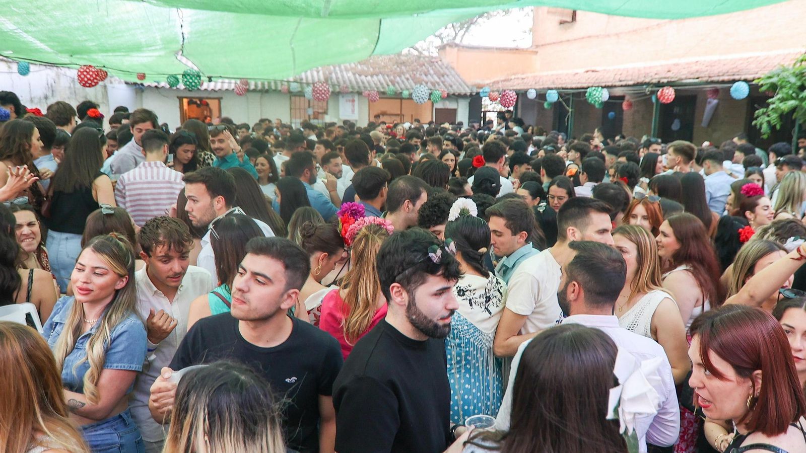 Encuéntrate en la mejores fotos del Día de la Cruz de Granada
