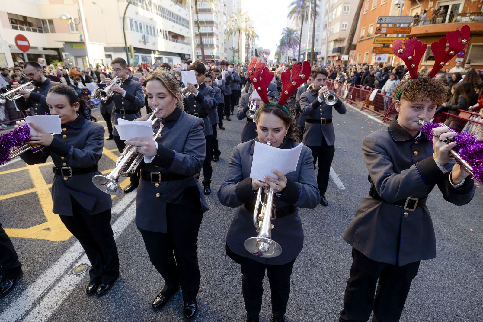 Las imágenes de la cabalgata de SS.MM. los Reyes Magos en Cádiz