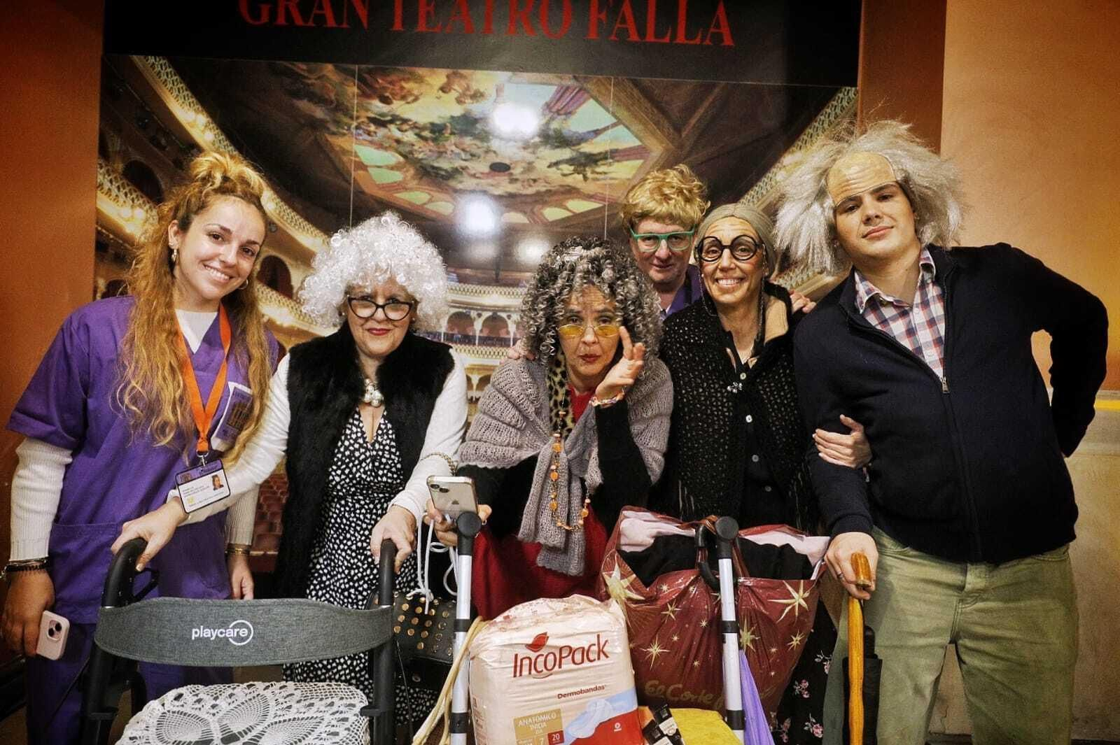 Búscate entre las mejores imágenes de la final del COAC 2024 del Carnaval de Cádiz