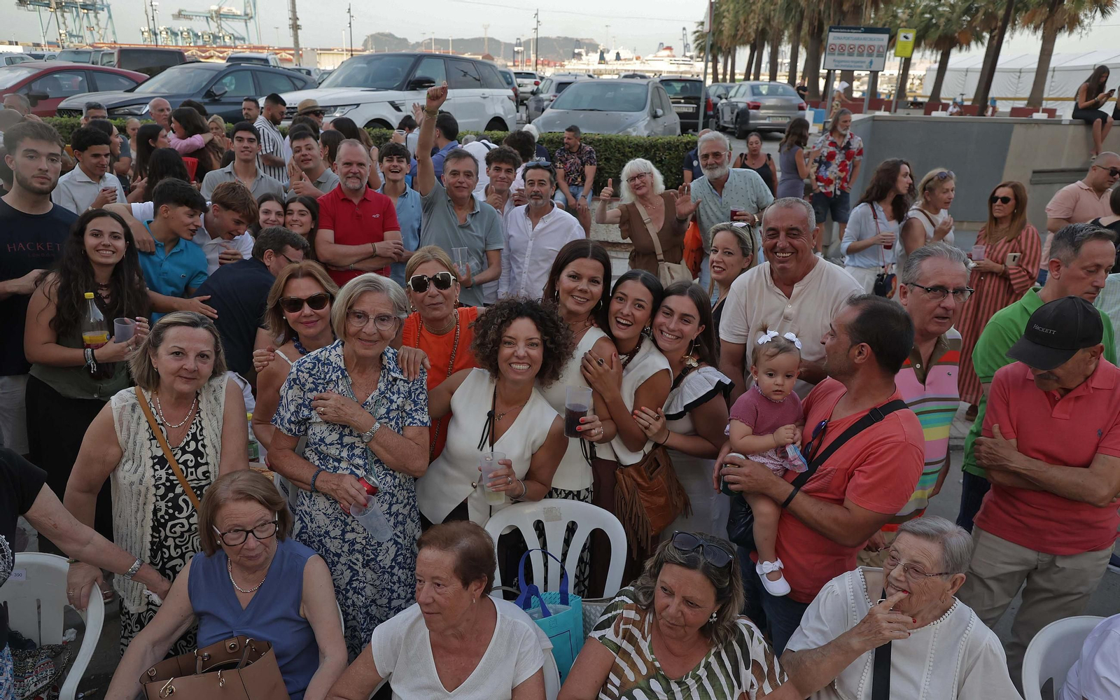 Búscate en las fotos de la cabalgata de la Feria Real de Algeciras 2025
