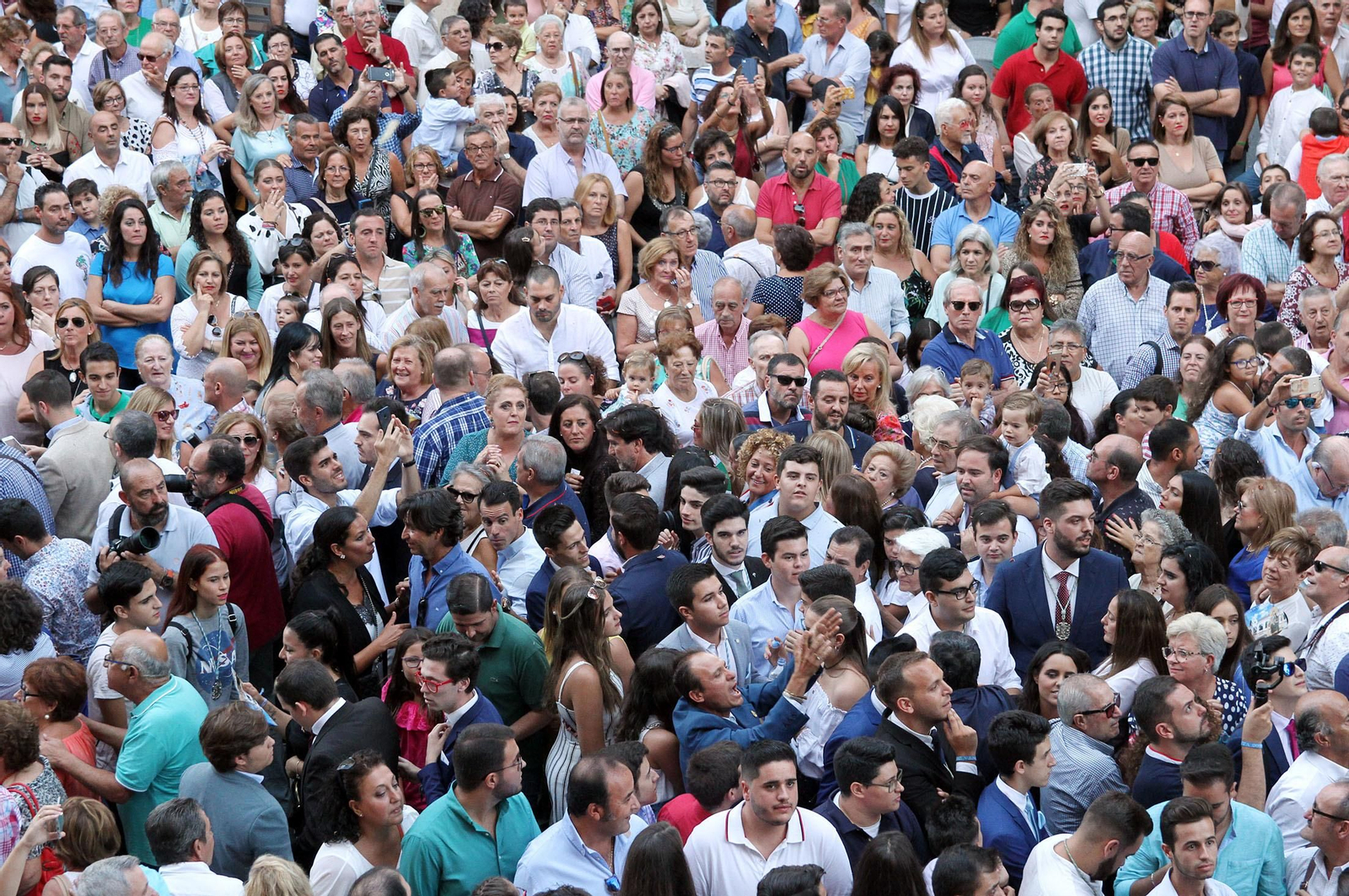 Imágenes del traslado de la Virgen de la Cinta desde la catedral hasta su santuario