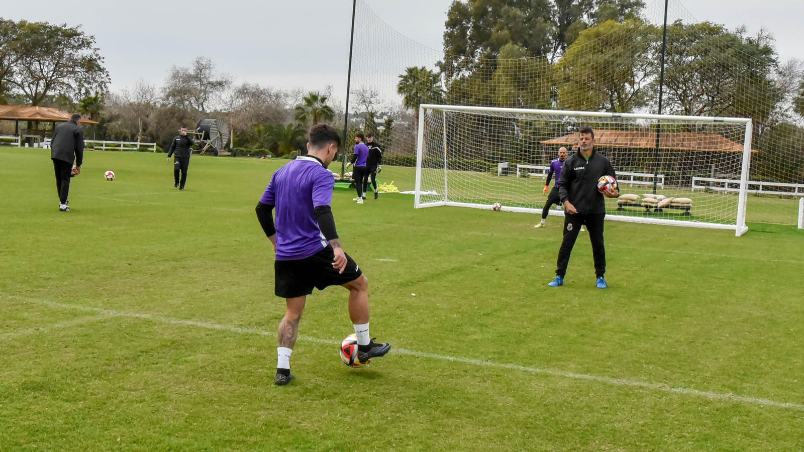 Fotos del entrenamiento de la Balona en Sotogrande antes del partido con el Manchego