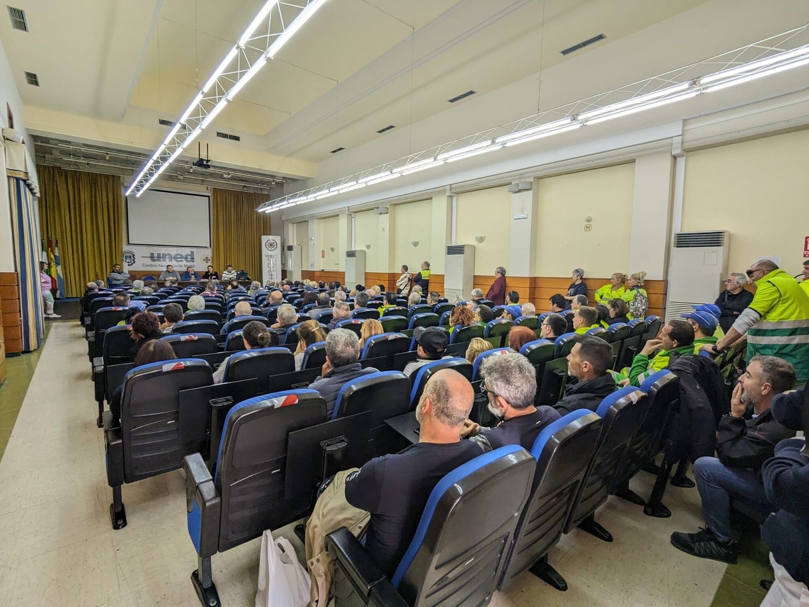 Imagen de archivo de la asamblea en la que se decidió la convocatoria de huelga.