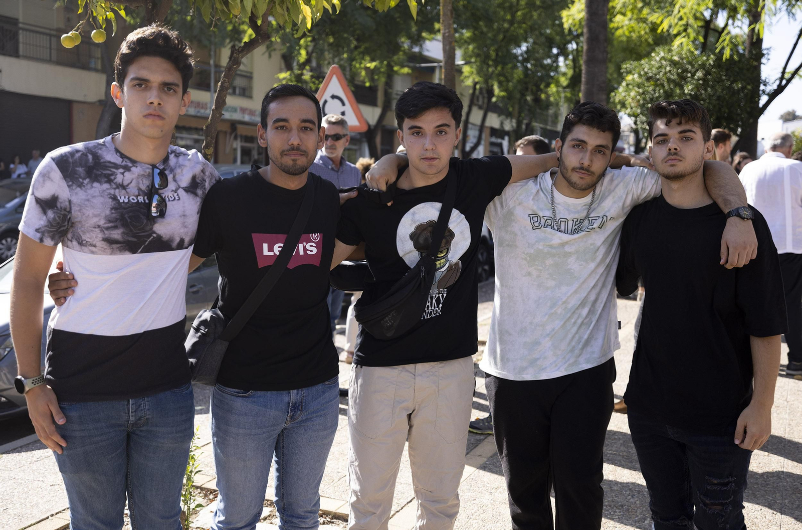 Los amigos de Jesús en el club de Remo Guadalquivir. Los amigos de Jesús en el club de Remo Guadalquivir.