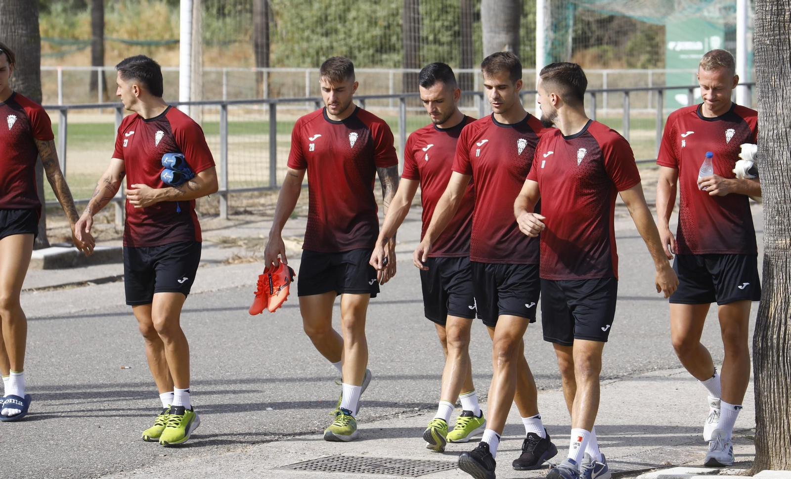 Varios jugadores del CCF, a su llegada a la Ciudad Deportiva.
