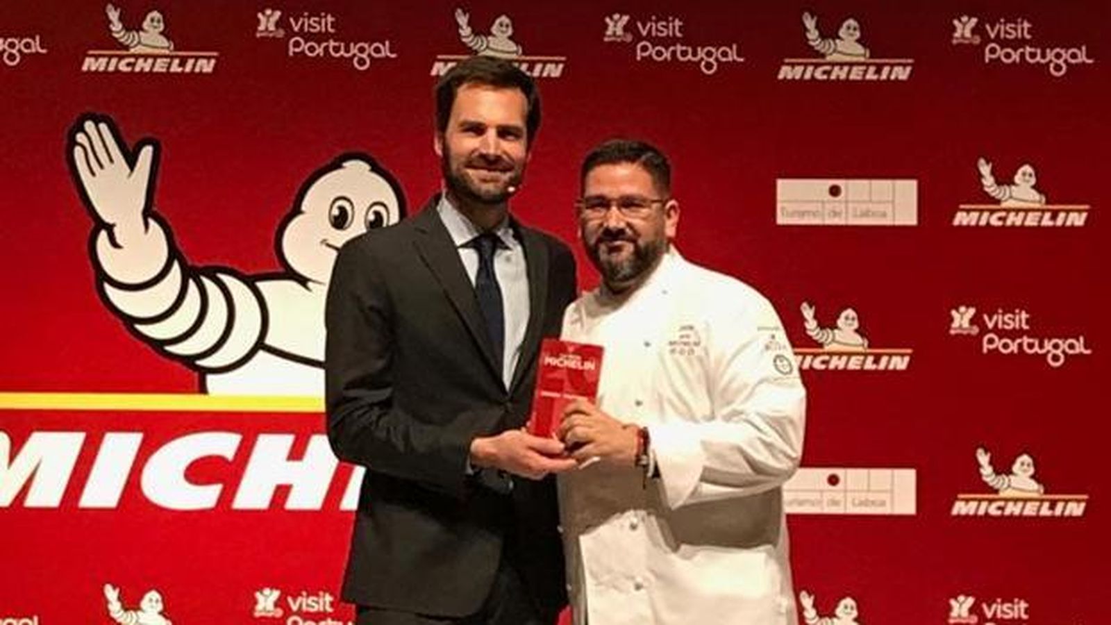 Vallés, con el chef Dani García en la última entrega de premios correspondiente a la edición 2020.