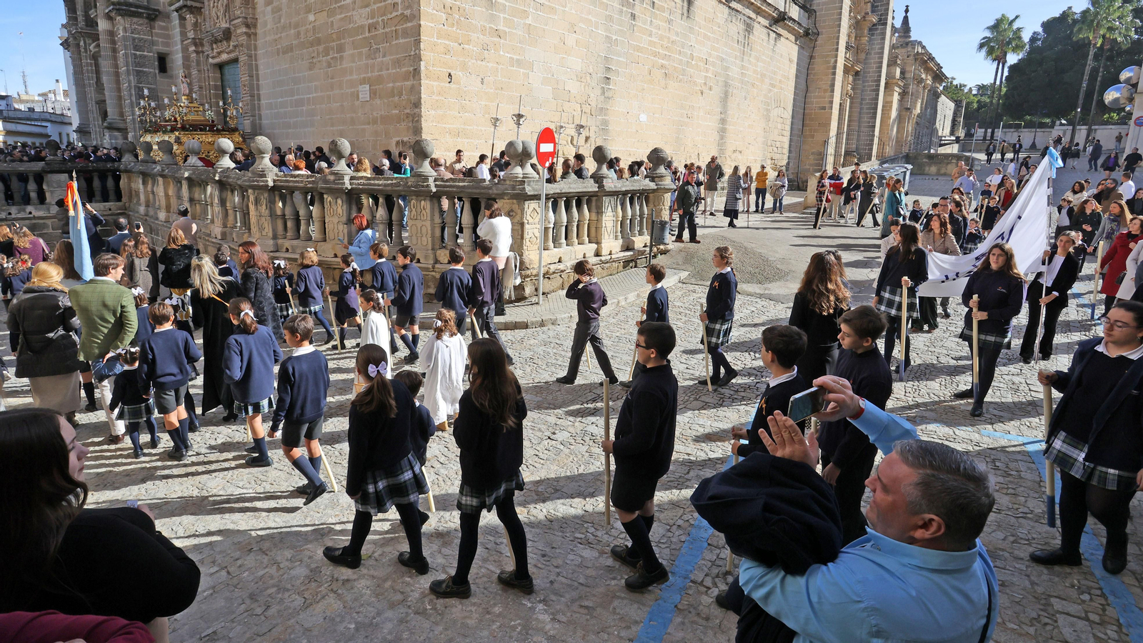 Procesión de la Virgen de la Inmaculada Concepción por las calle de Jerez