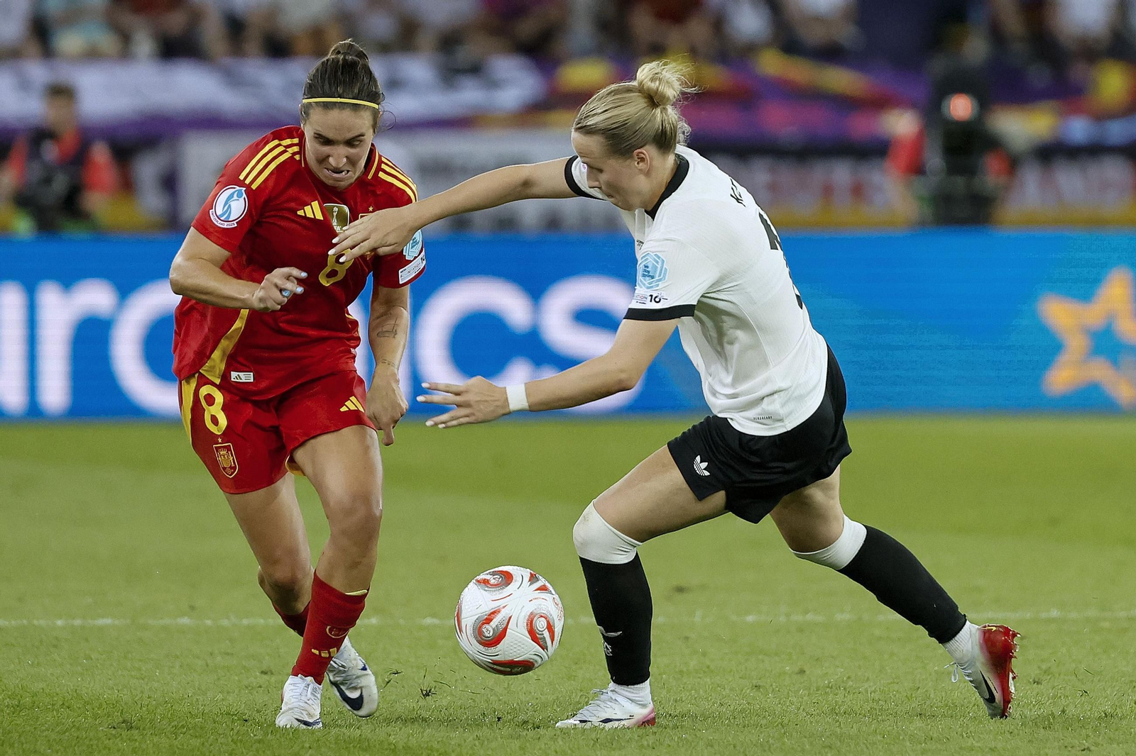Las mejores imágenes de la semifinal Alemania-España de la Eurocopa femenina