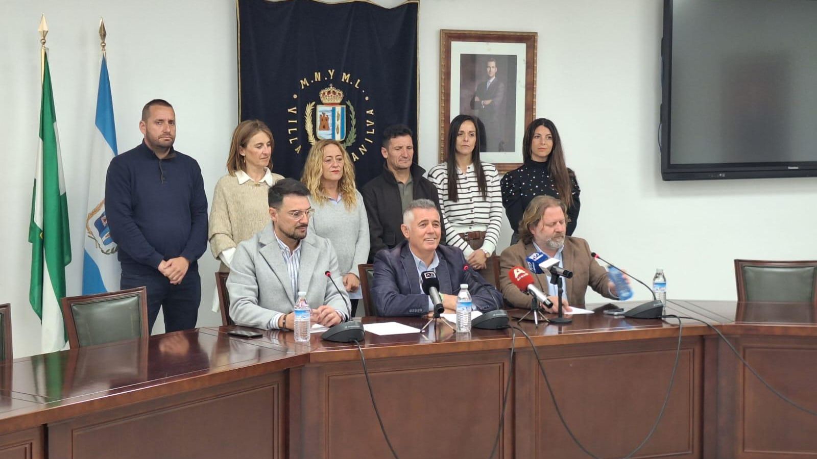 Miembros de Compromiso Manilva y Con Andalucía.