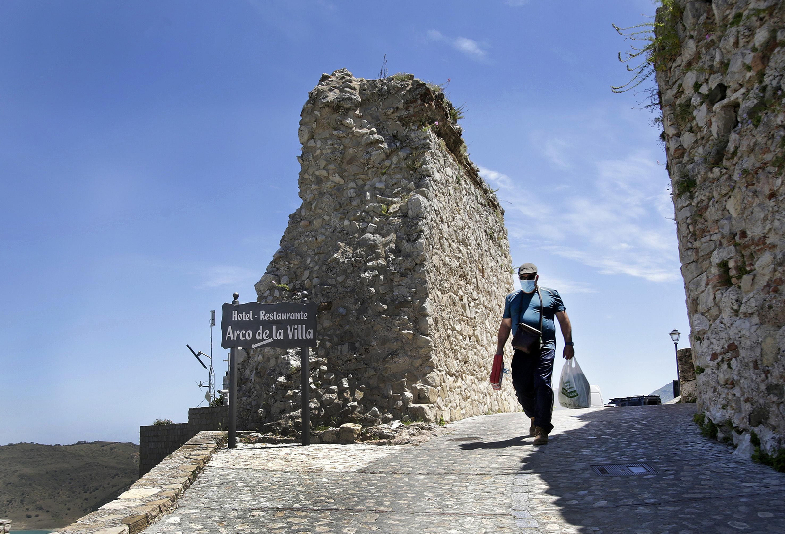 El despertar de la Sierra, Grazalema, Setenil de las Bodegas, Zahara de la Sierra.