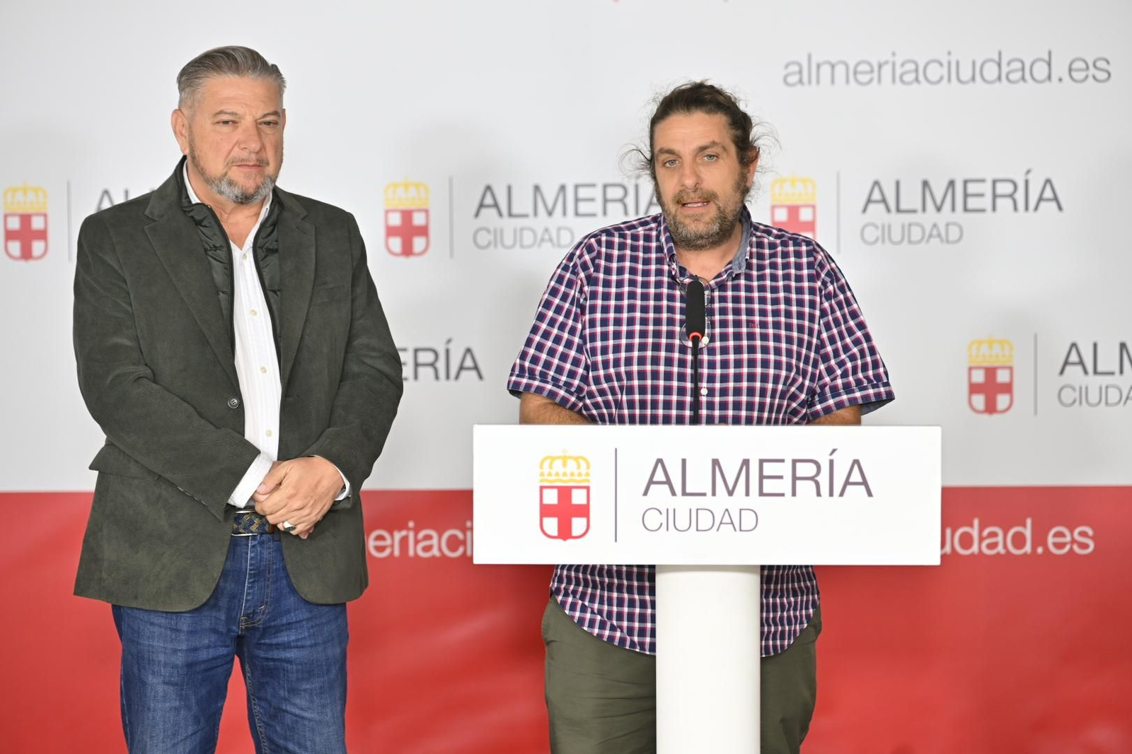 Diego Cruz junto a Moisés Belmonte.