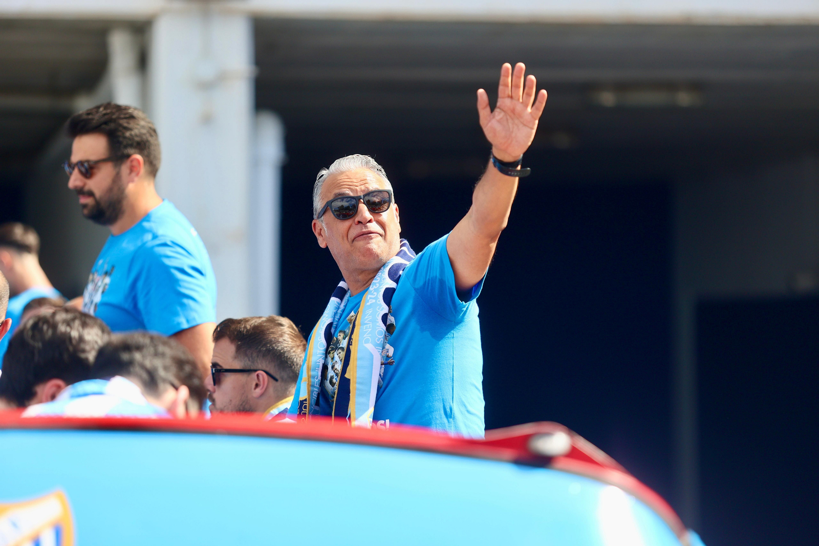 El malaguismo sale a la calle en avalancha: Las fotos de la celebración del ascenso