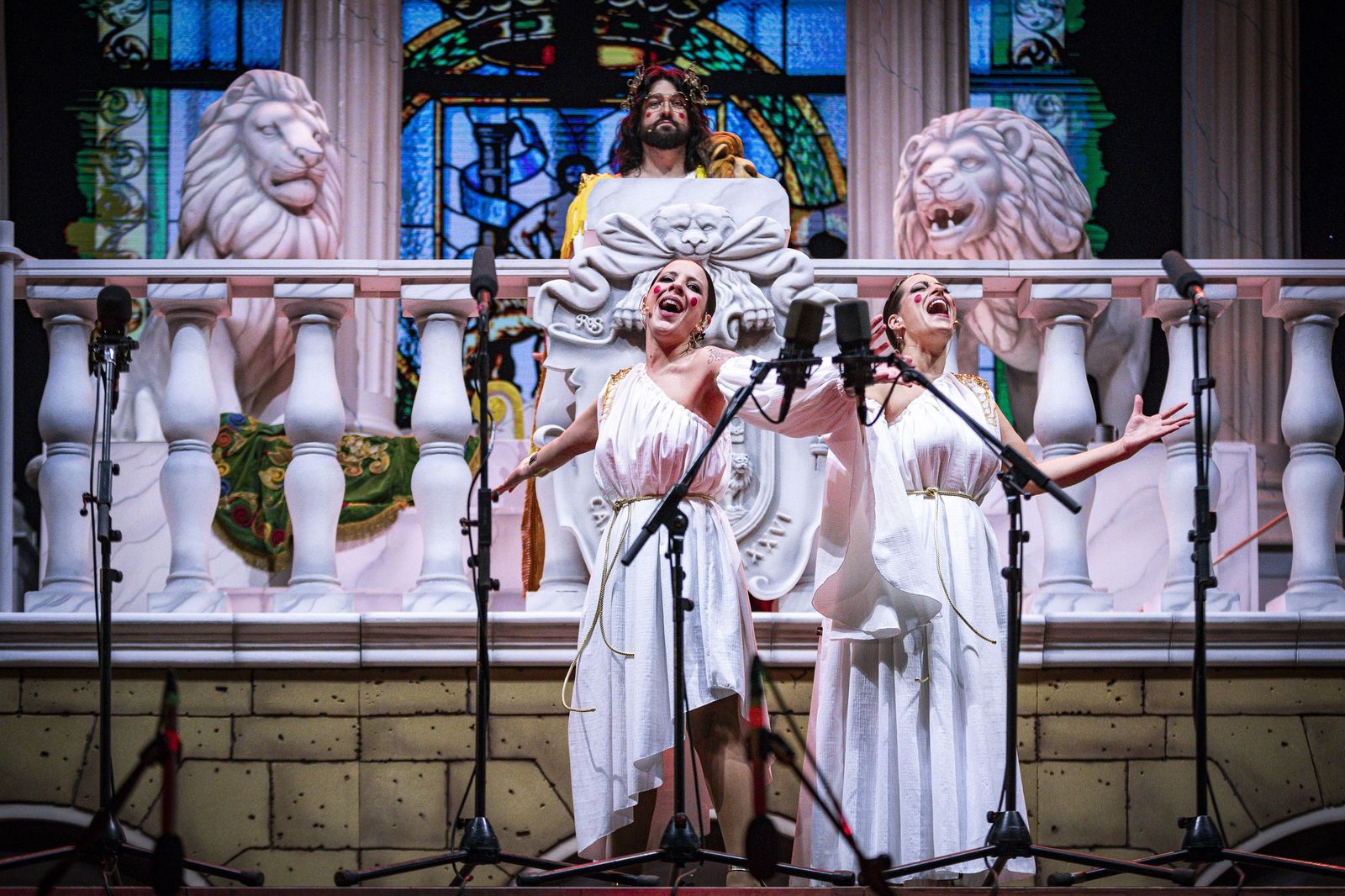 Las imágenes del pregón y la boda de Manu Sánchez en el Carnaval de Cádiz 2026