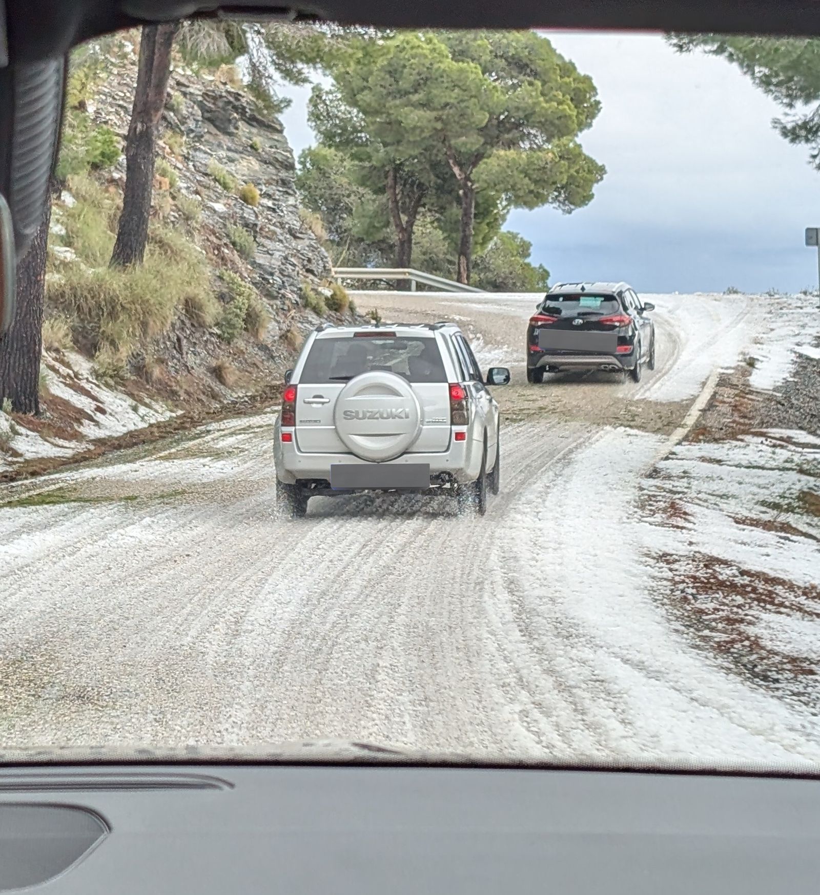 El granizo cubre la Sierra Lújar y la Sierra del Conjuro en la Alpujarra de Granada: las imágenes