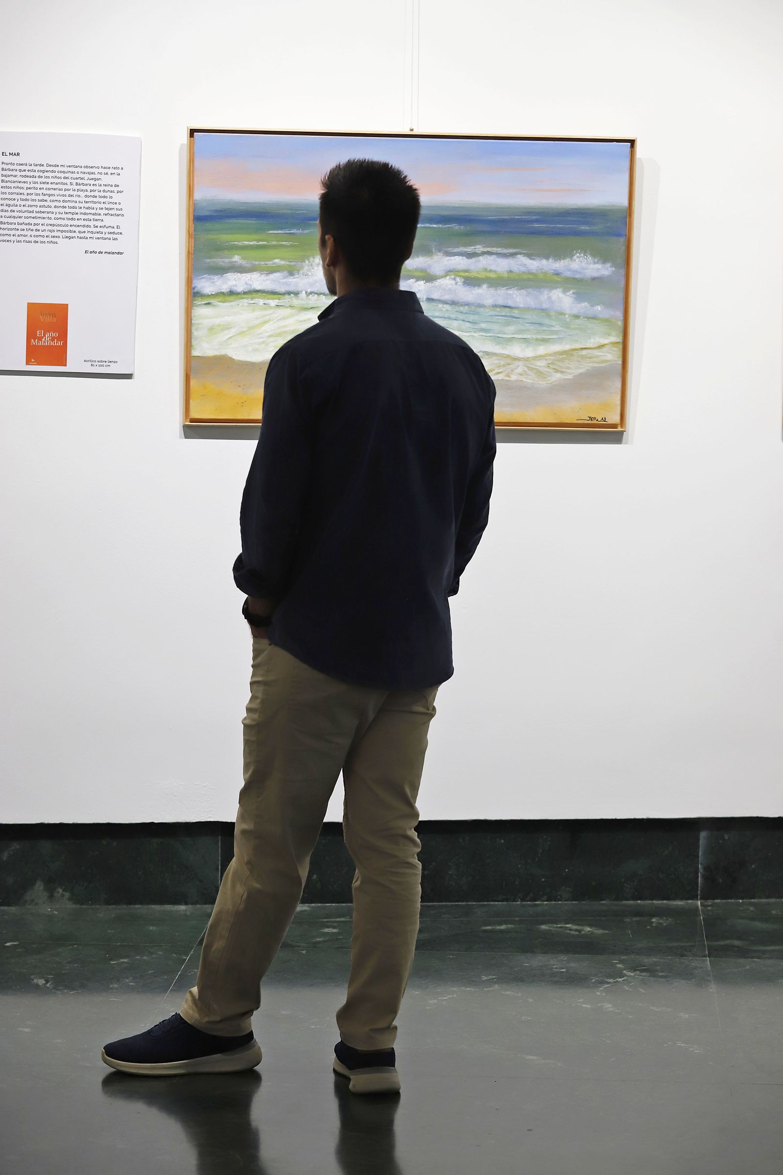 Imágenes de la inauguración de la exposición 'Pasajes y Paisajes de Doñana' de Juan VIlla