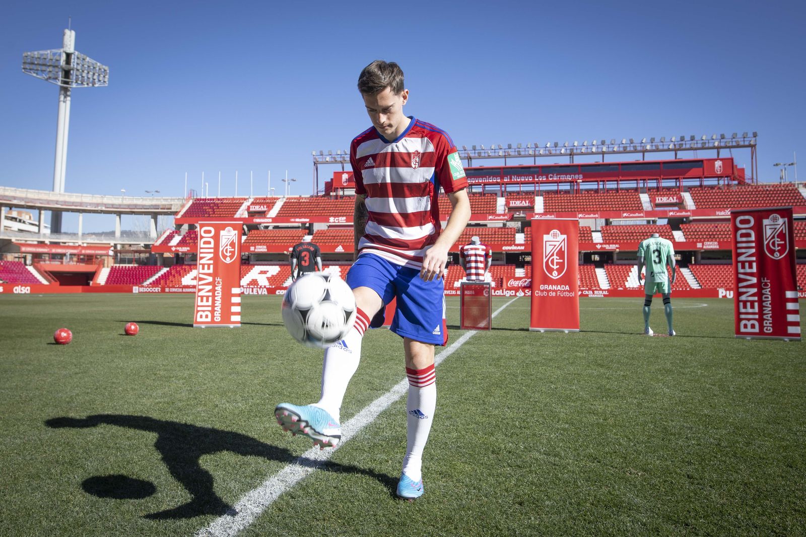 Las mejores imágenes de la presentación de Pol Lozano