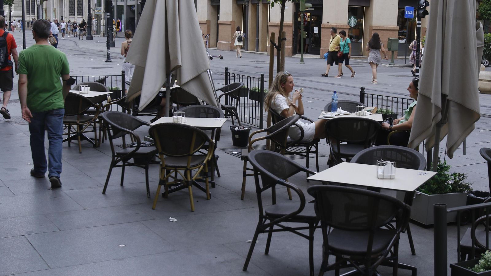 La reordenación de la Avenida hace cinco años impuso la colocación de separadores.