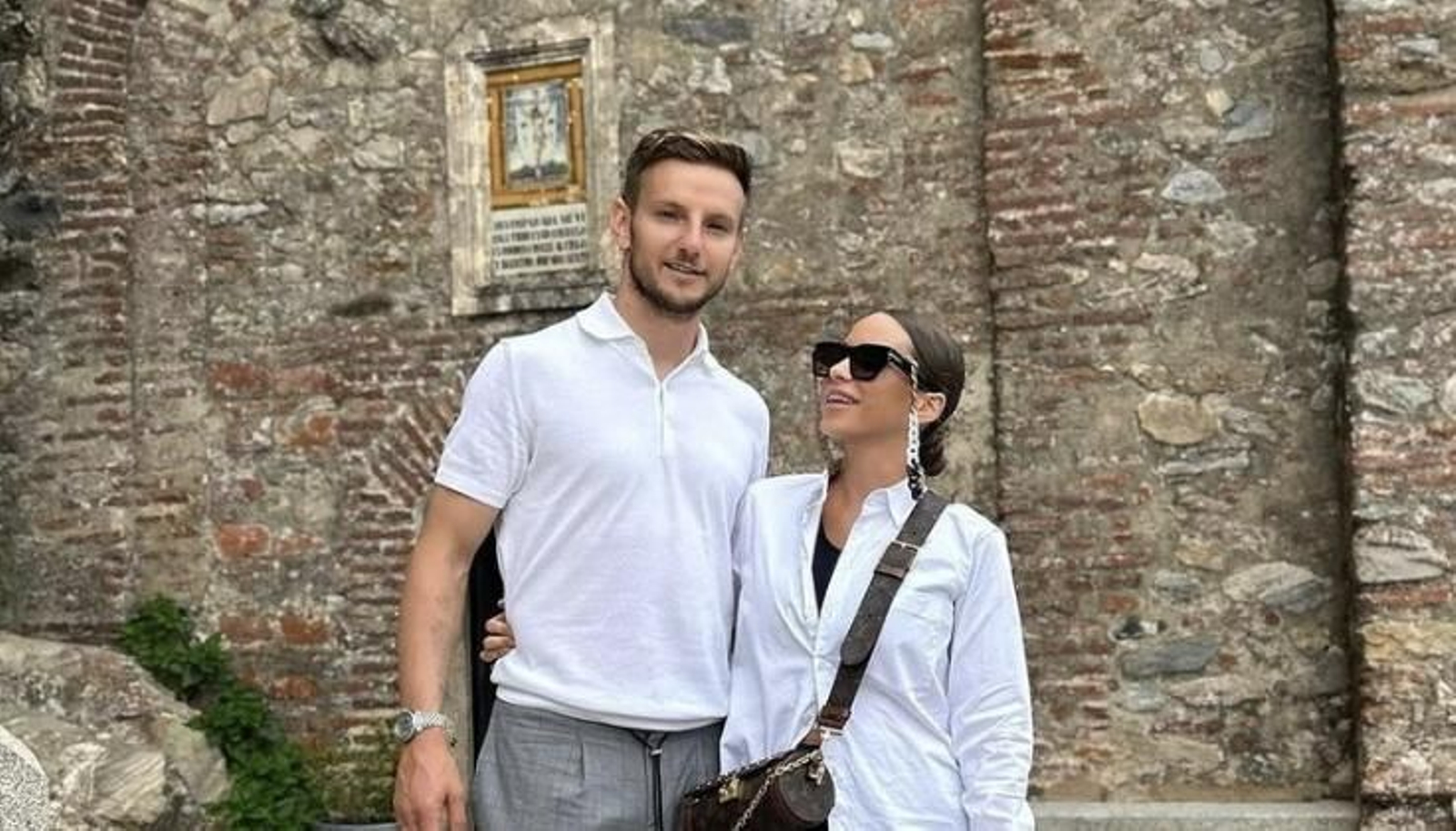 ¿En qué pueblo de Huelva ha estado el futbolista Ivan Rakitić de visita? ¿En qué pueblo de Huelva ha estado el futbolista Ivan Rakitić de visita?