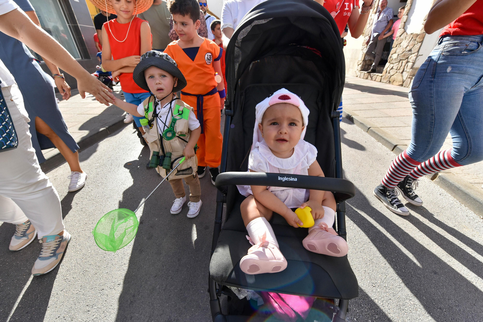 Búscate en las fotos de la cabalgata del Día del Niño en Los Barrios