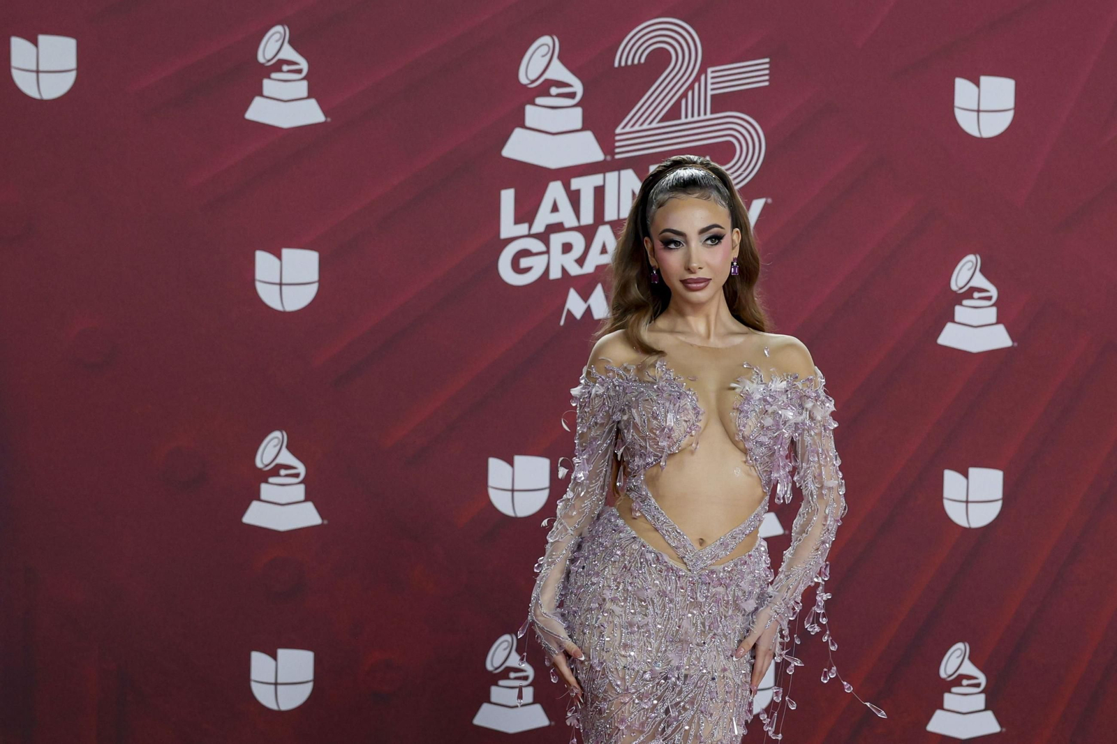 Todos los famosos, tendencias y curiosidades en la alfombra roja de la 25 edición de los Grammy Latinos