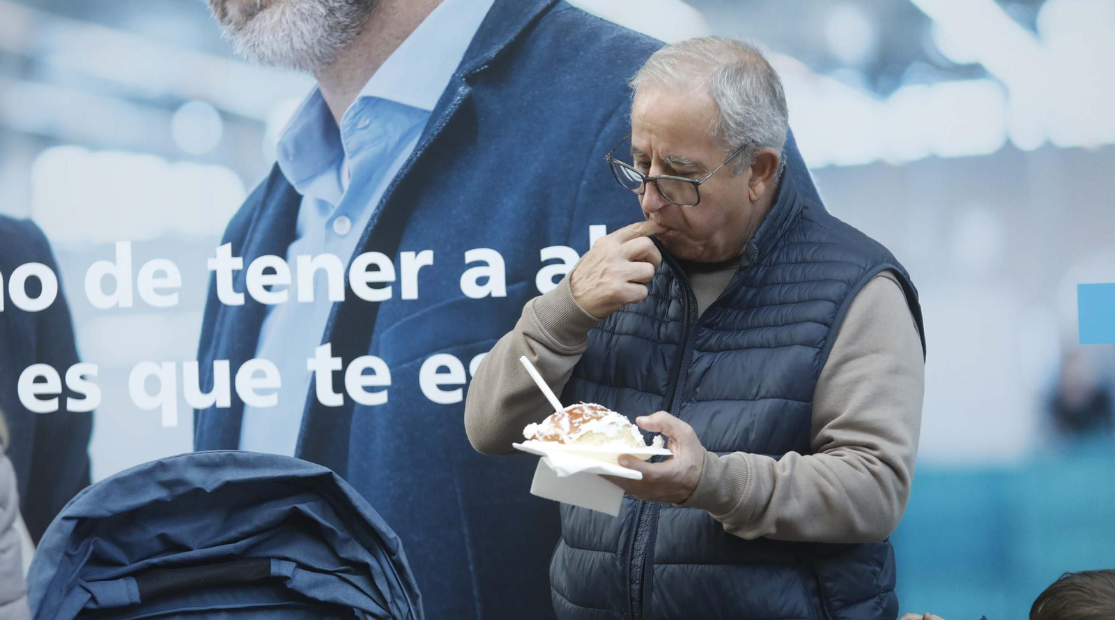 Fotos del roscón de Reyes solidario de Apymeal en Algeciras