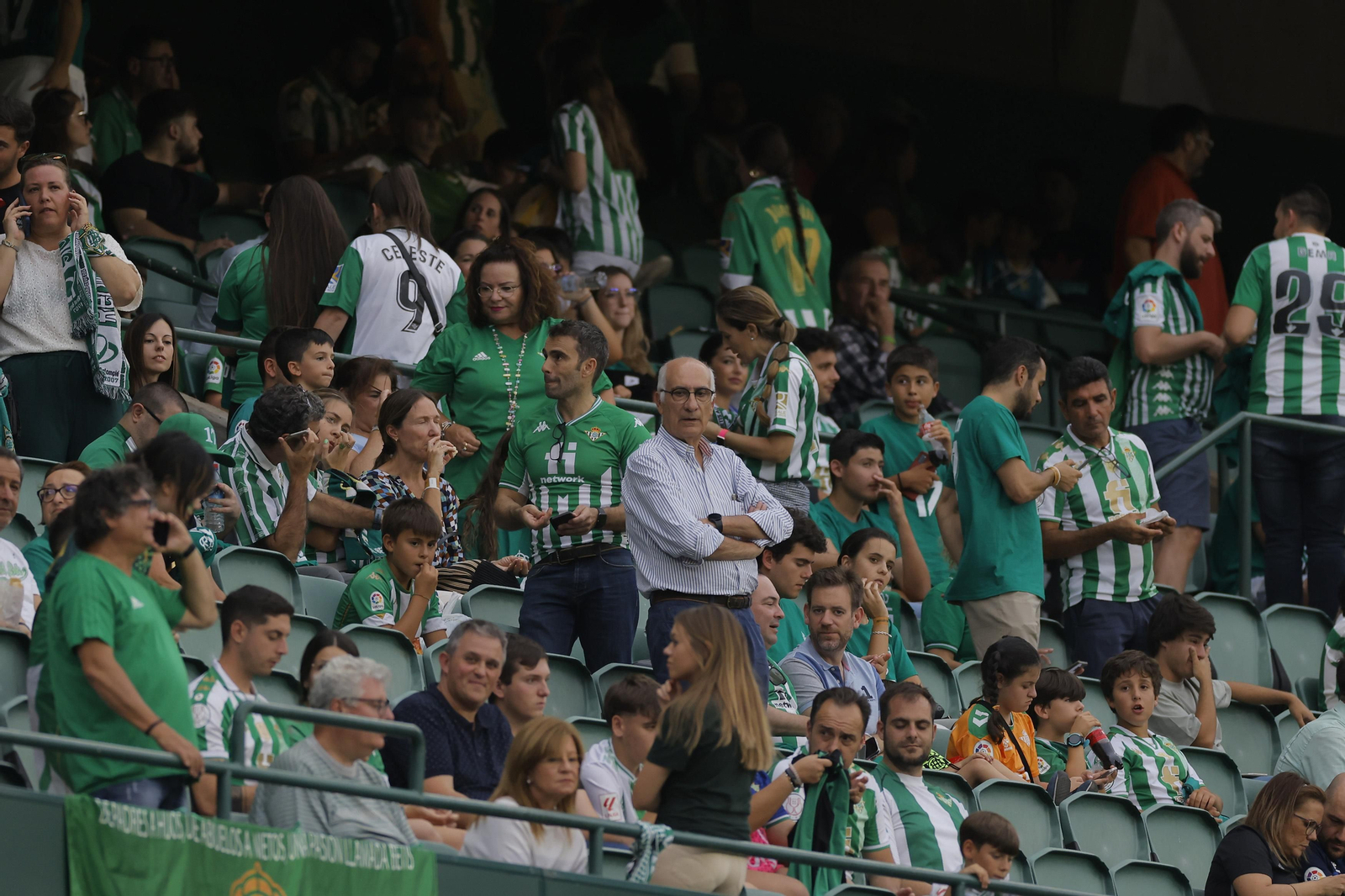 Búscate en las fotos de la despedida de Joaquín