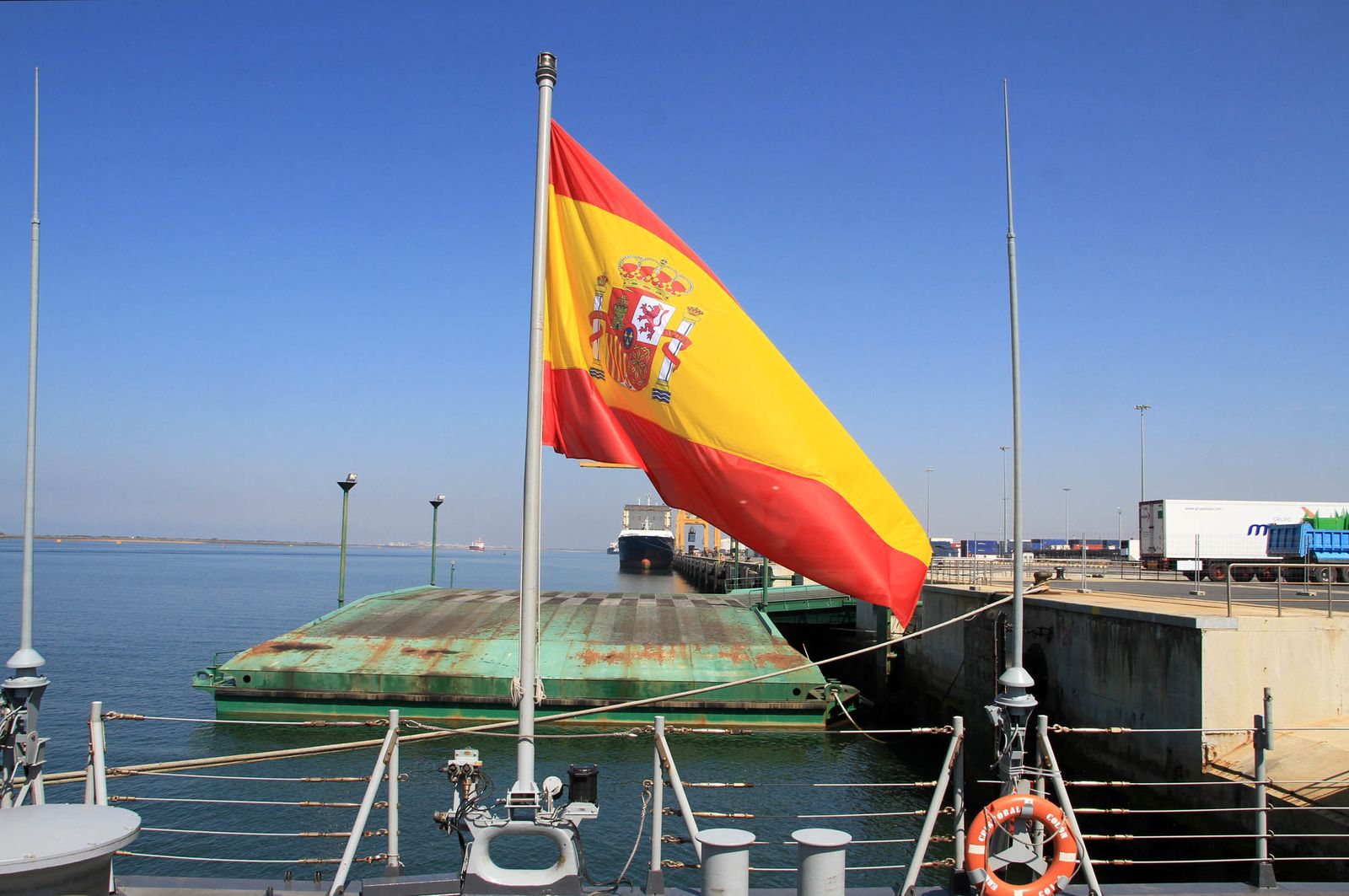 Imágenes de la Fragata Cristóbal Colón F-105