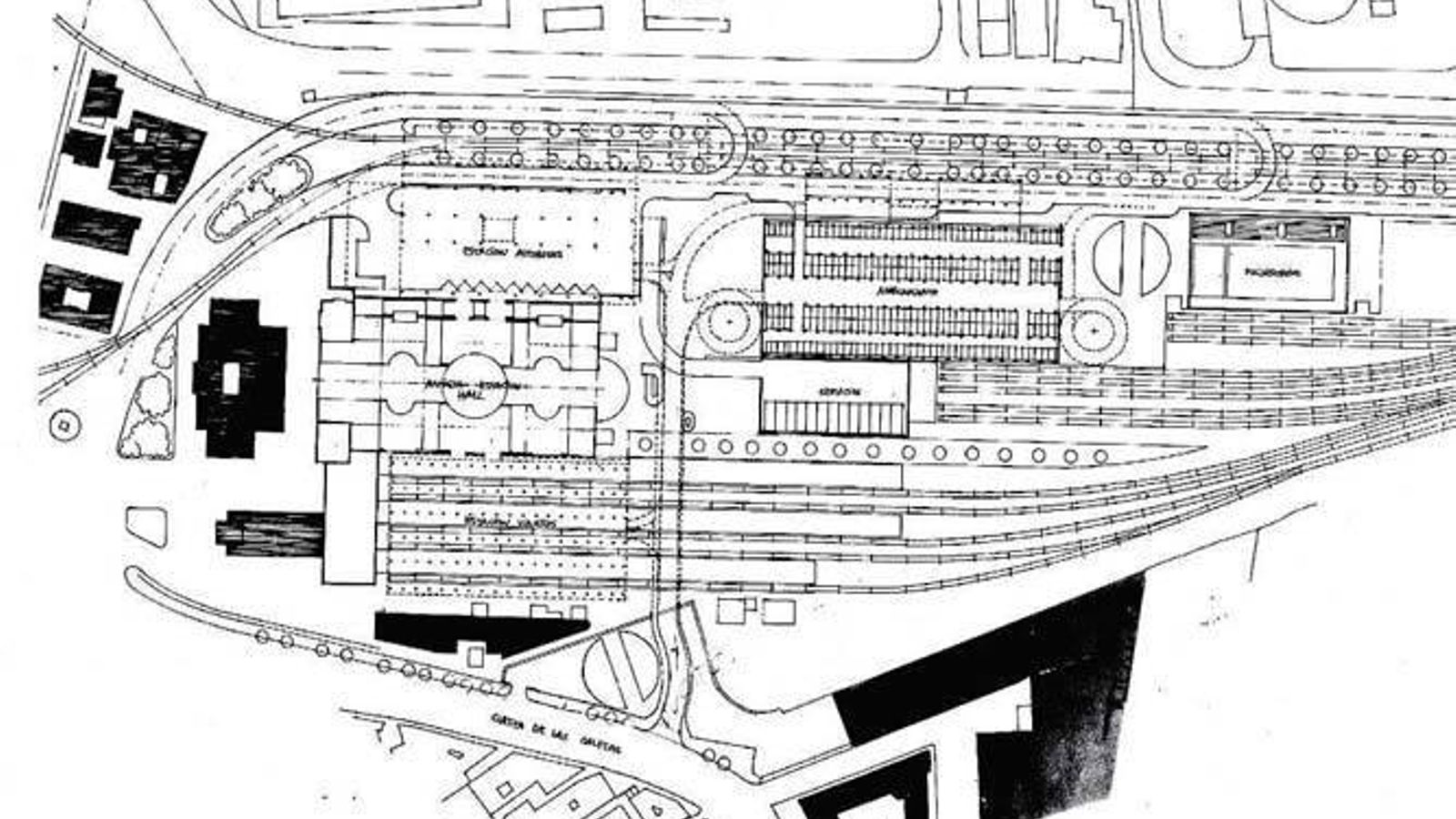 1984 El primer PGOU de la democracia convertía el complejo ferroviario en un centro intermodal de transportes. La estación de 1905 sería un gran vestíbulo conectando con la estación y con la terminal de autobuses. En un extremo de la avenida de Astilleros se incluía un pabellón y zona de aparcamientos.