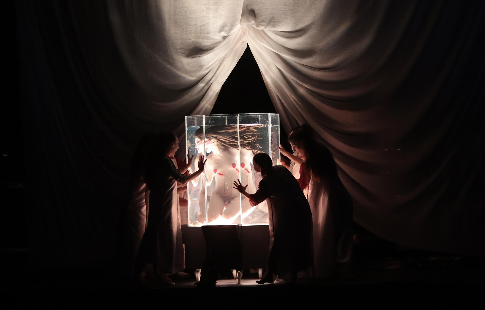 Imágenes de la ópera 'Carmina Burana' en Jerez