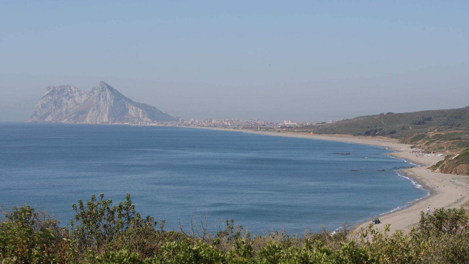 Vista desde la playa de la Alcaidesa.
