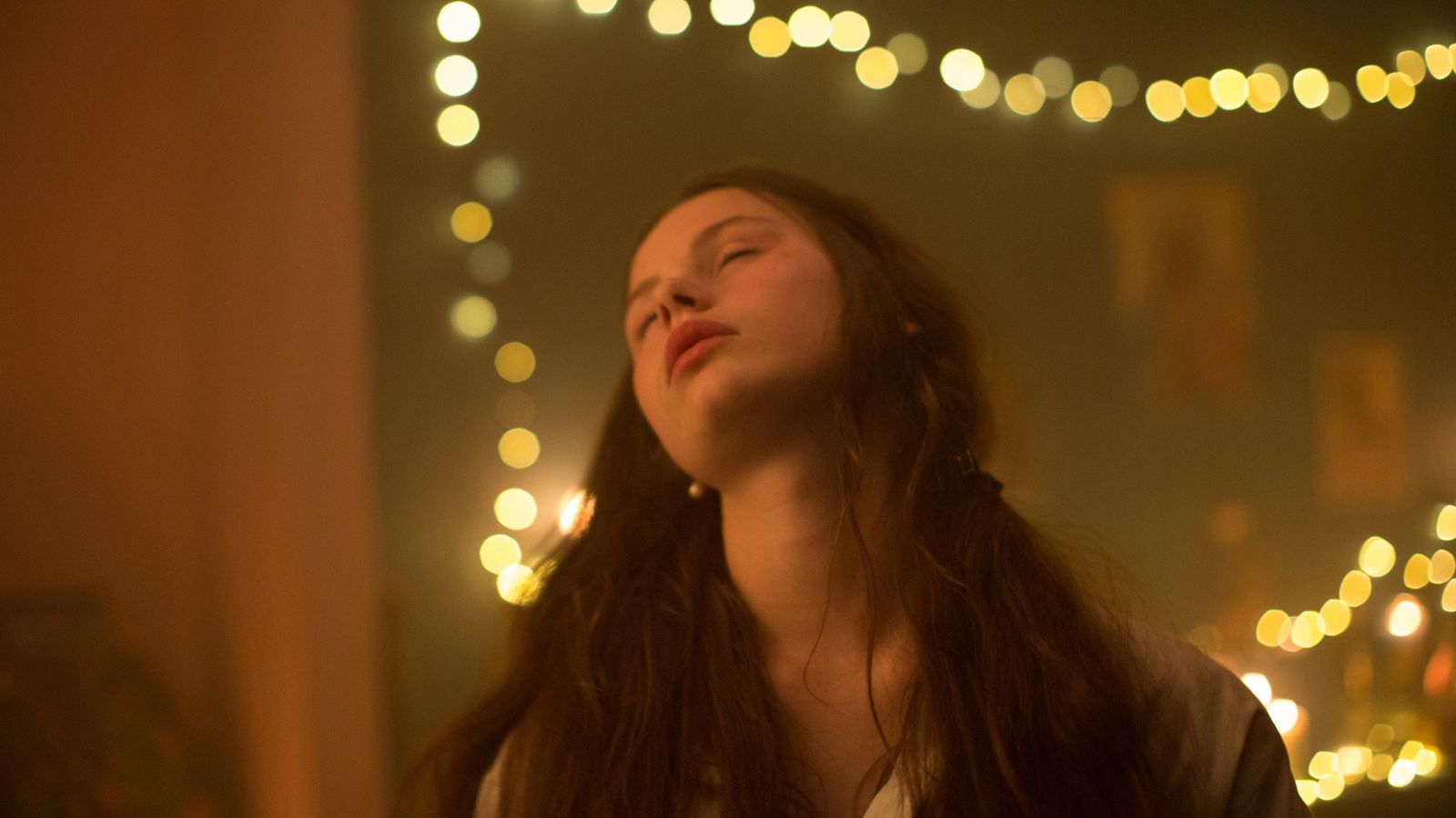 Louise Labèque en una imagen de 'Zombi child', de Bertrand Bonello.