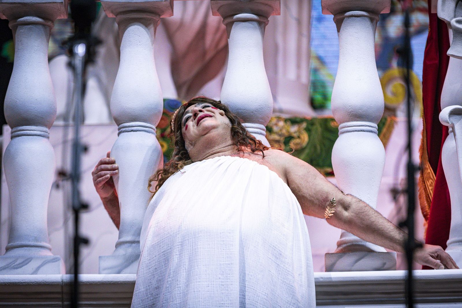 Las imágenes del pregón y la boda de Manu Sánchez en el Carnaval de Cádiz 2026