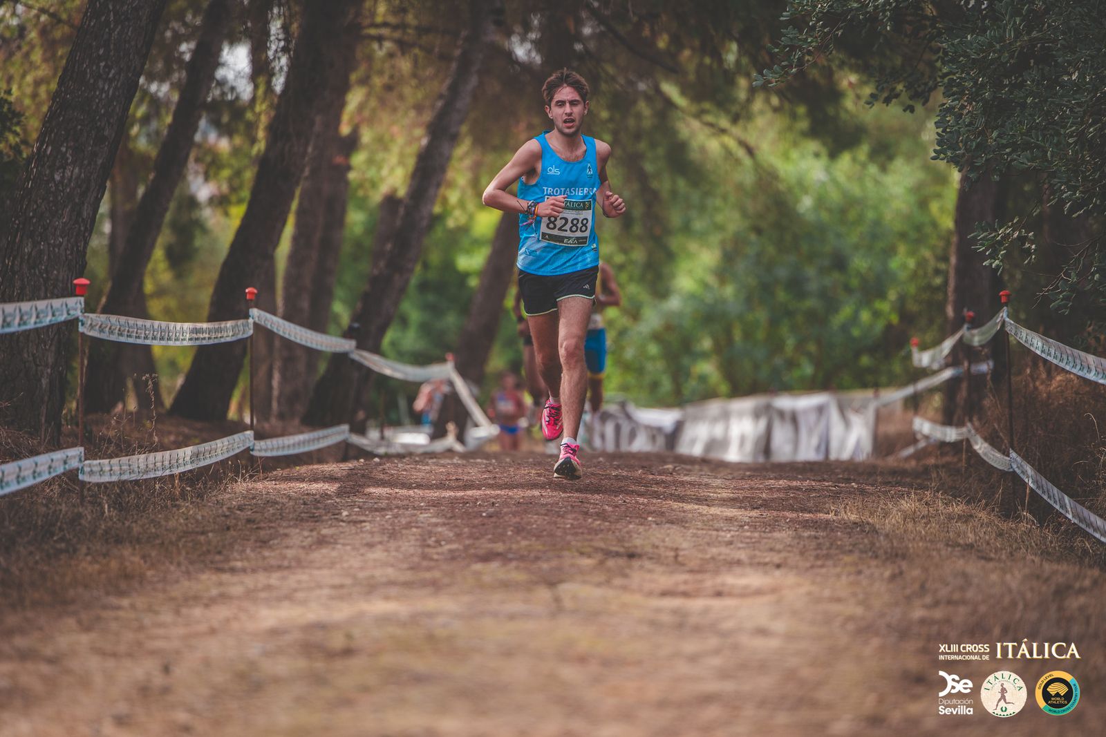 Búscate en las fotos del Cross de Itálica 2025 | 4