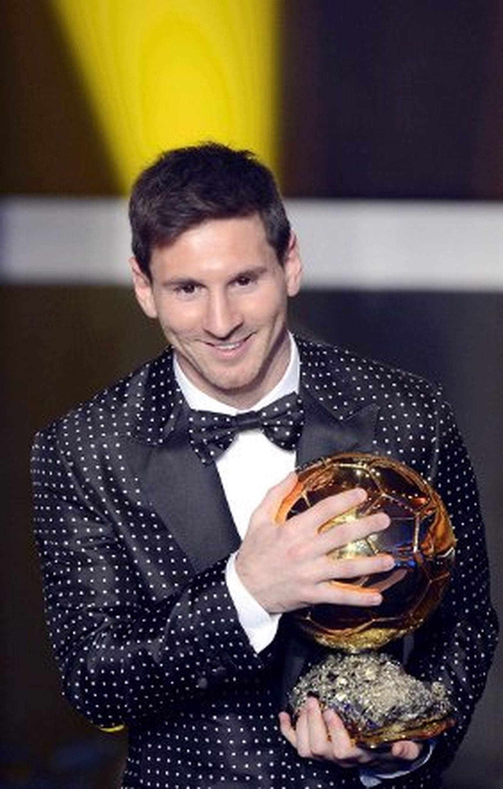 Messi, Neymar, Xavi, Iniesta, Cristiano y Bale, candidatos al Balón de Oro