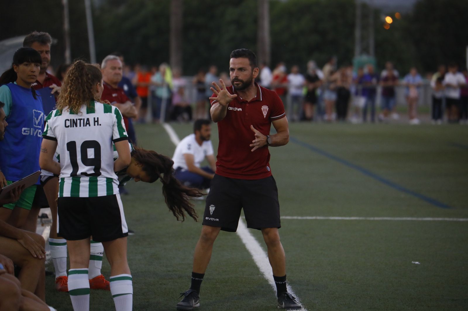 El Córdoba Femenino logra la permanencia tras ganar al Zaragoza CFF, en imágenes