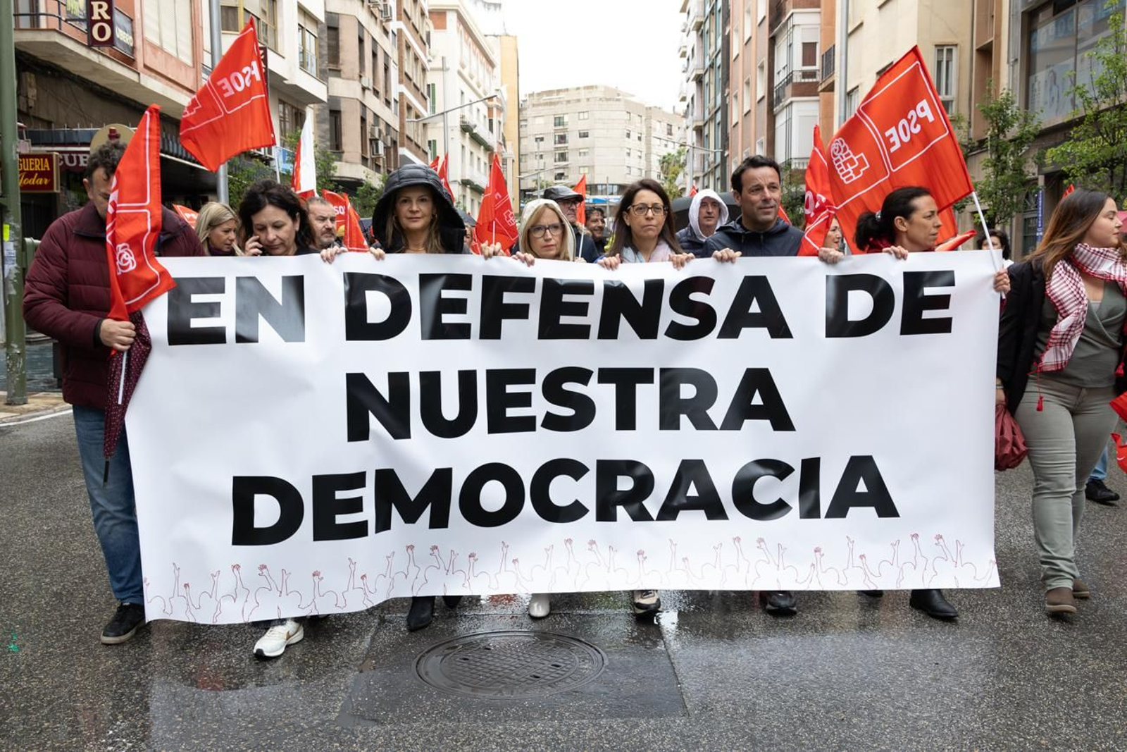 Unas 200 personas han participado en la manifestación por el Día del Trabajo.