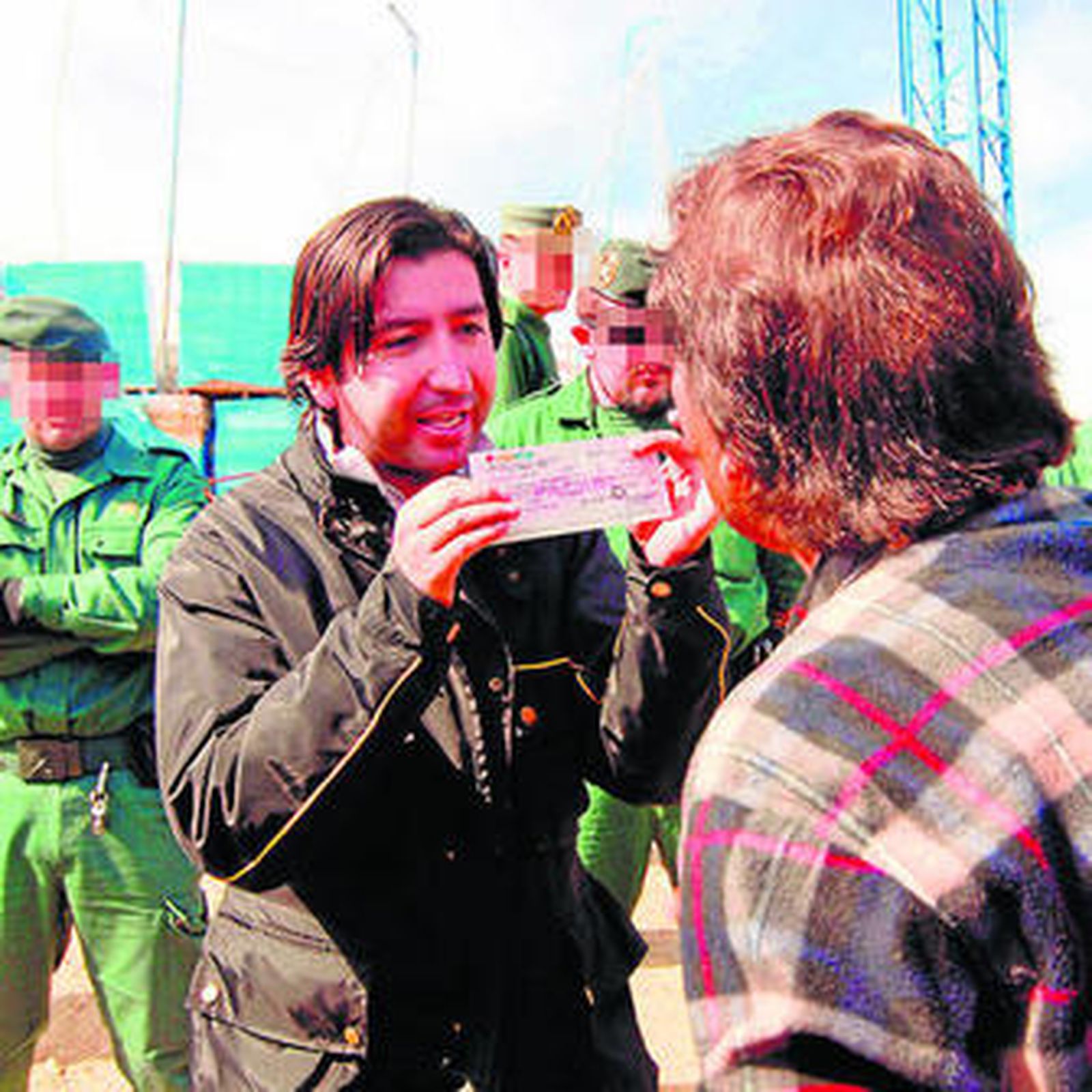 Pablo Chinchilla en febrero del año pasado, cuando los impagos provocaron una protesta sobre una grúa.