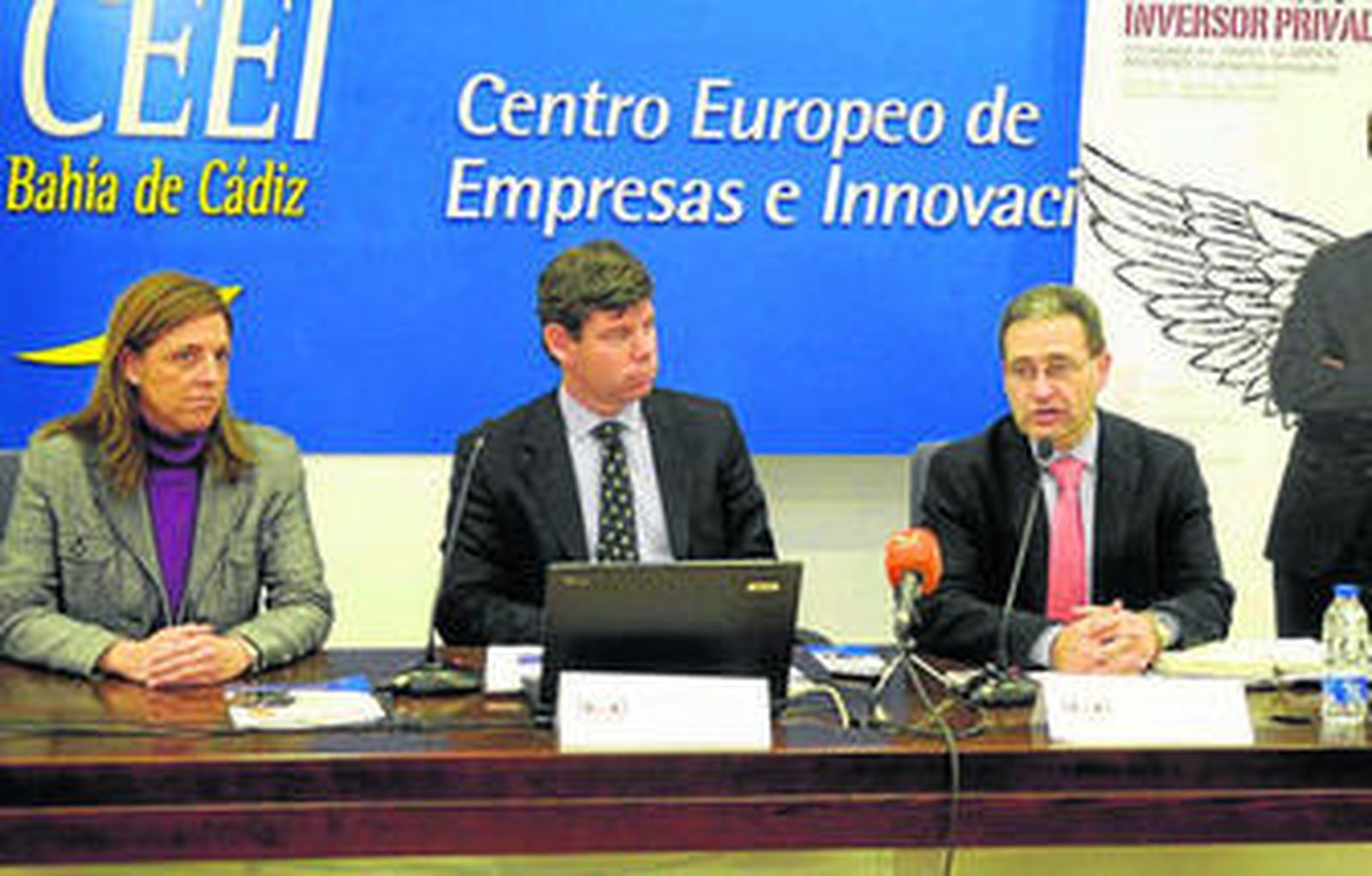 Ana Suárez Lena, Miguel Sánchez Cossío y Jesús González Beltrán, ayer en el CEEI Bahía de Cádiz.