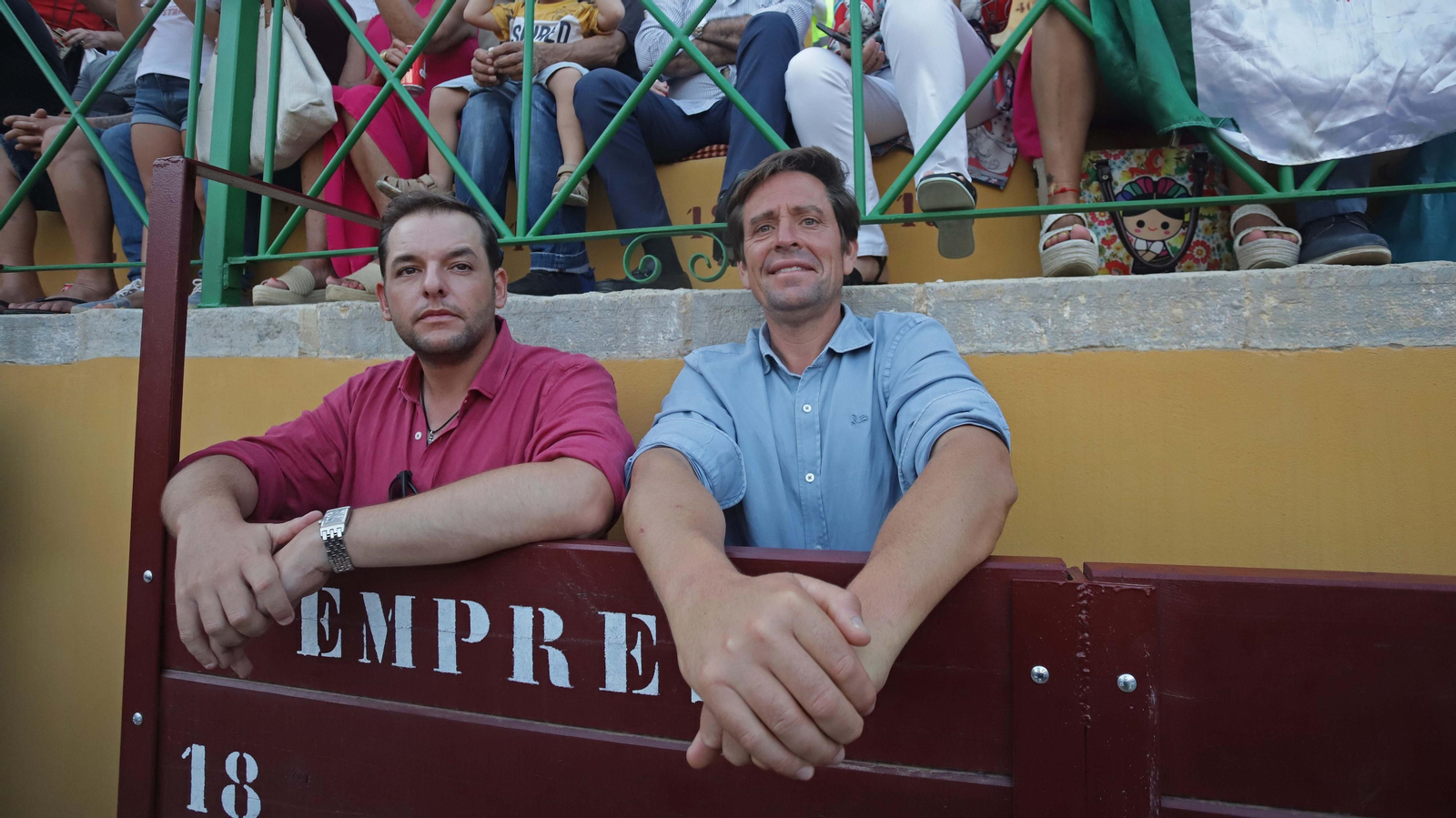 Ambiente en la corrida del viernes de la Feria de La Línea