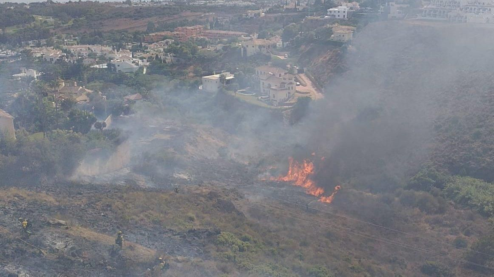 Vista del incendio declarado en Benahavís Vista del incendio declarado en Benahavís