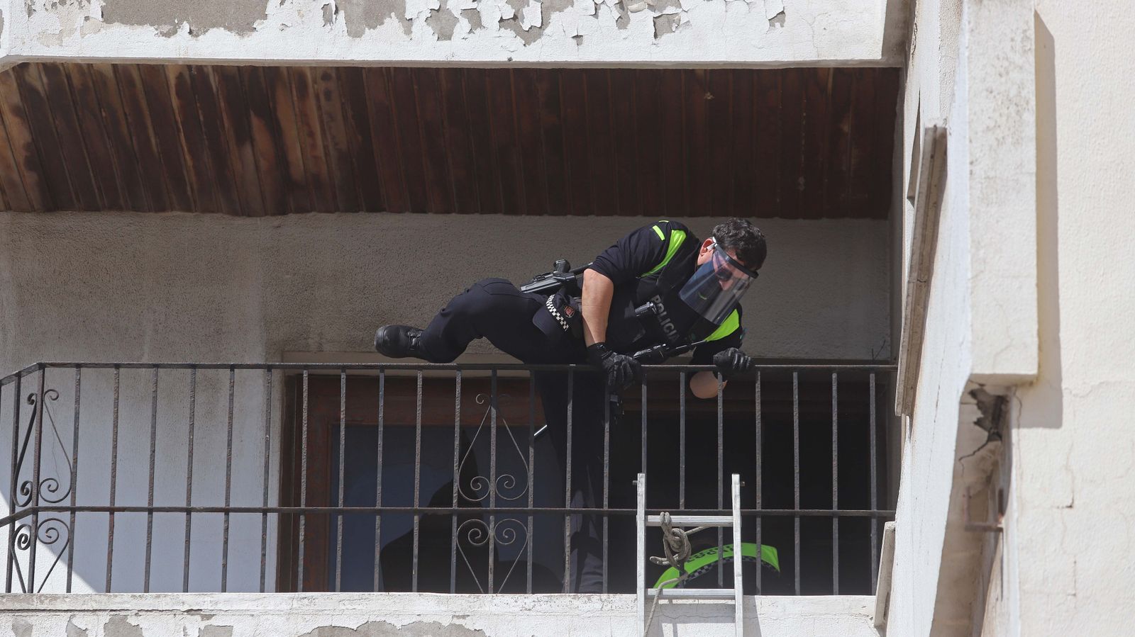 Desalojo del edificio La Escalinata