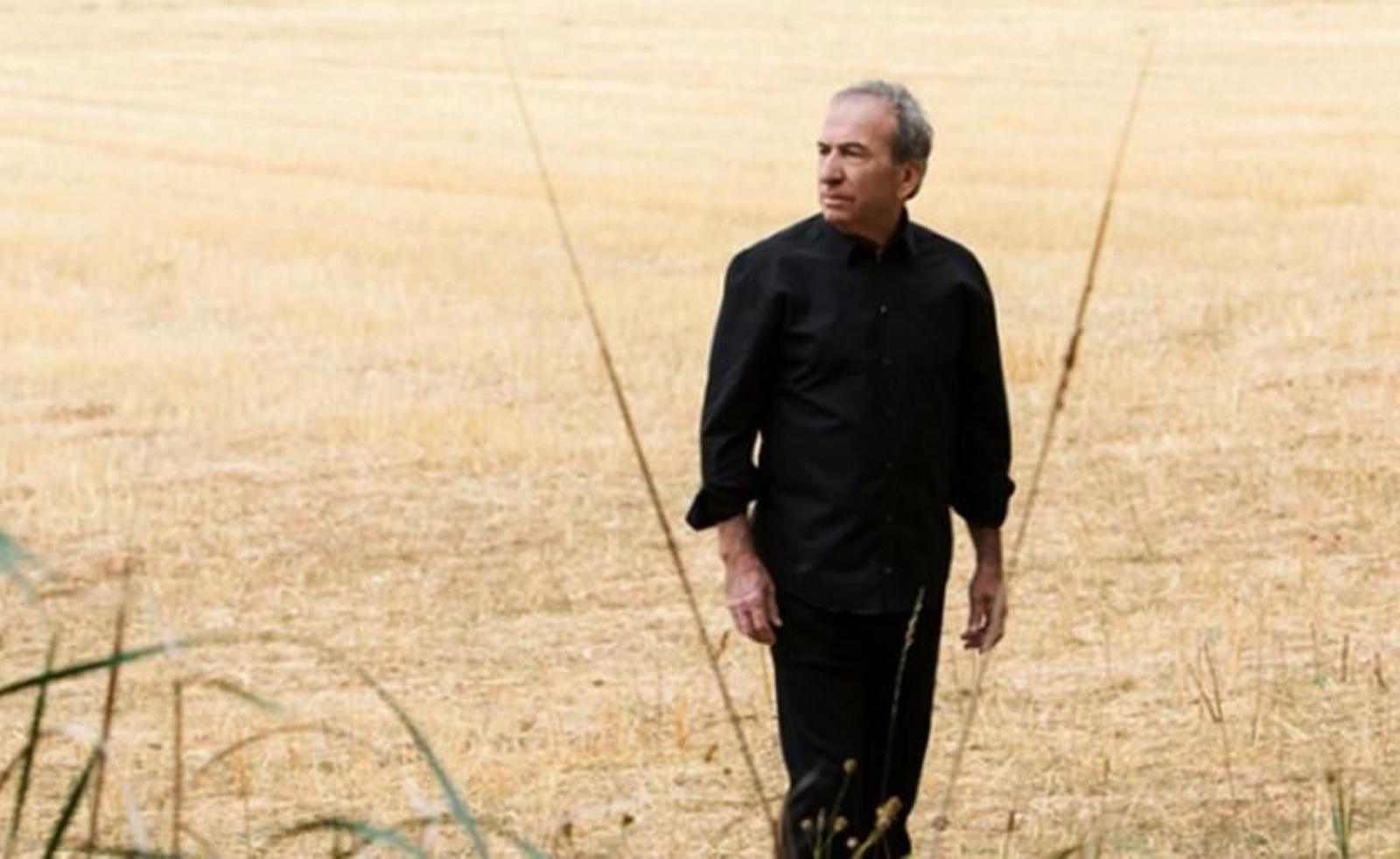 José Luis Perales, en la imagen promocional de su nuevo trabajo.