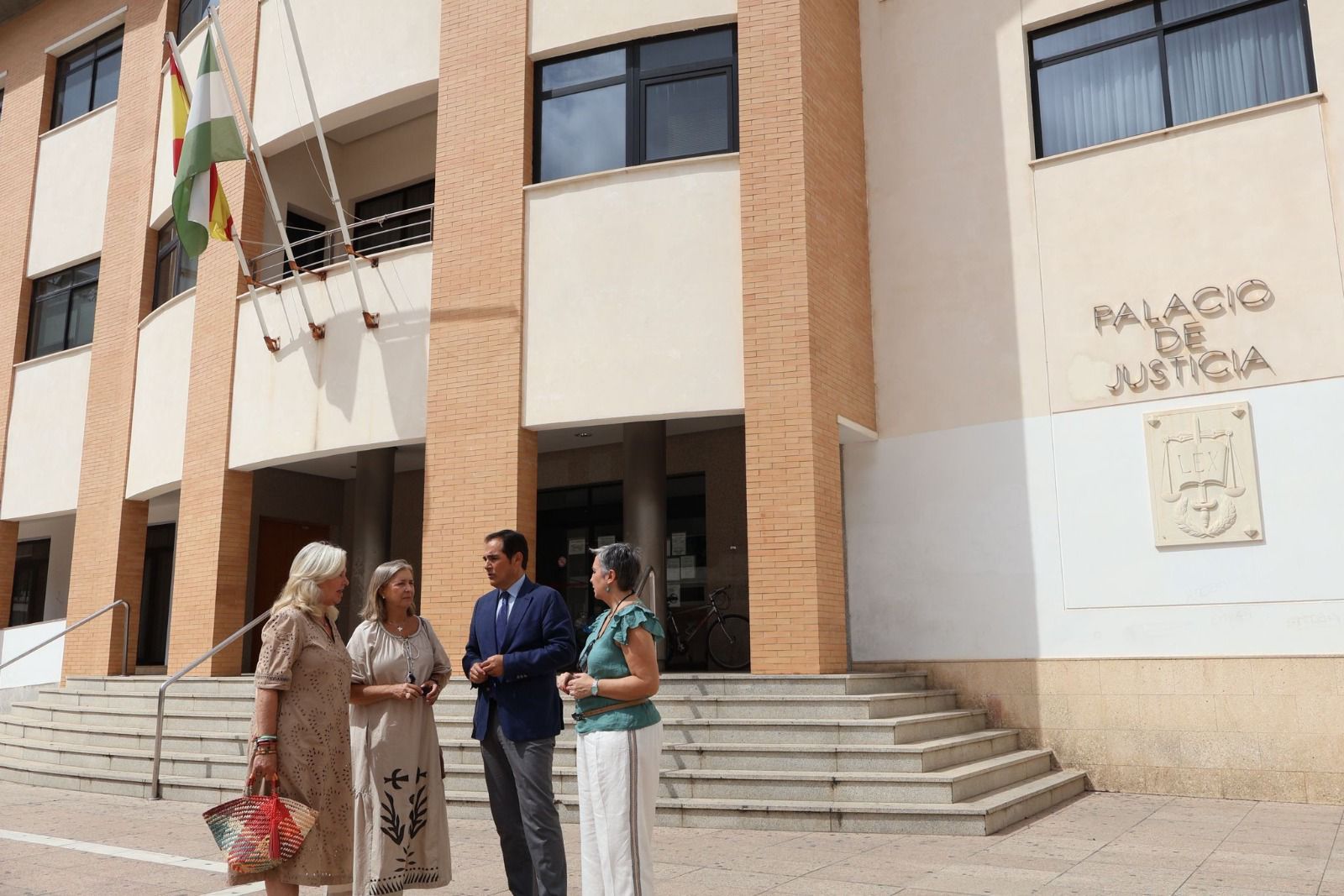 Imagen de archivo de la visita del consejero a Chiclana.