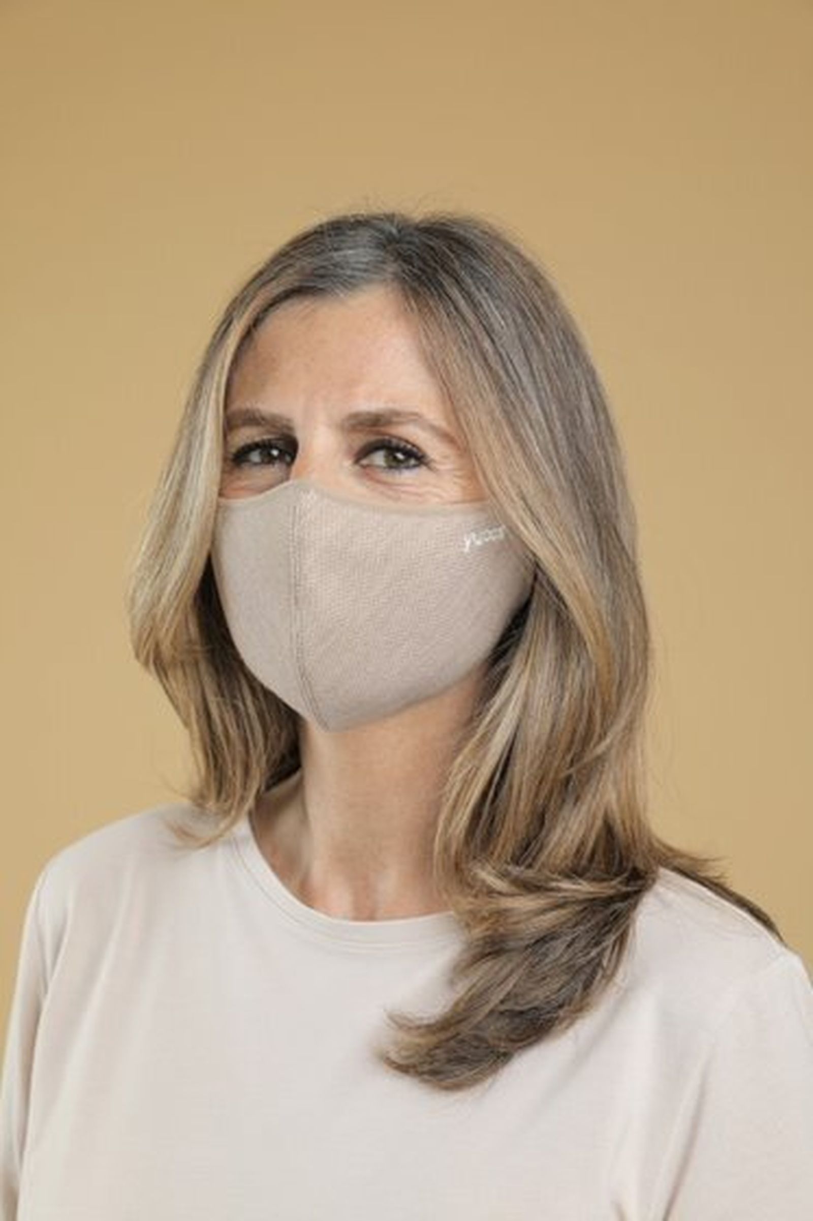 Mascarilla sostenible de Yuccs.