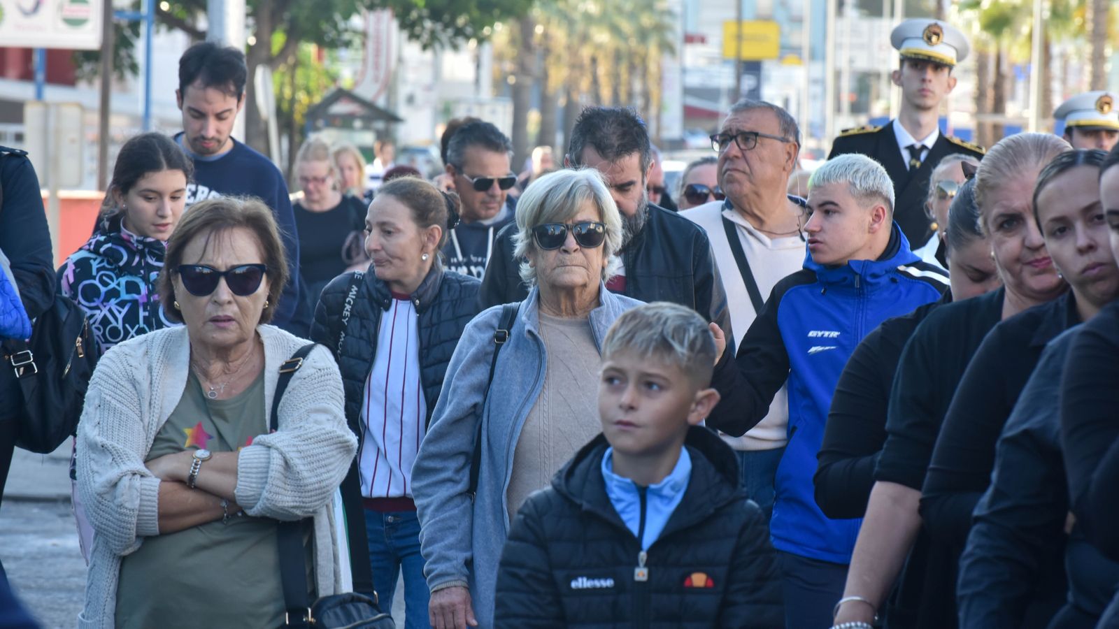 La procesión de la Virgen del Carmen en La Línea por el día de Todos los Santos, en imágenes