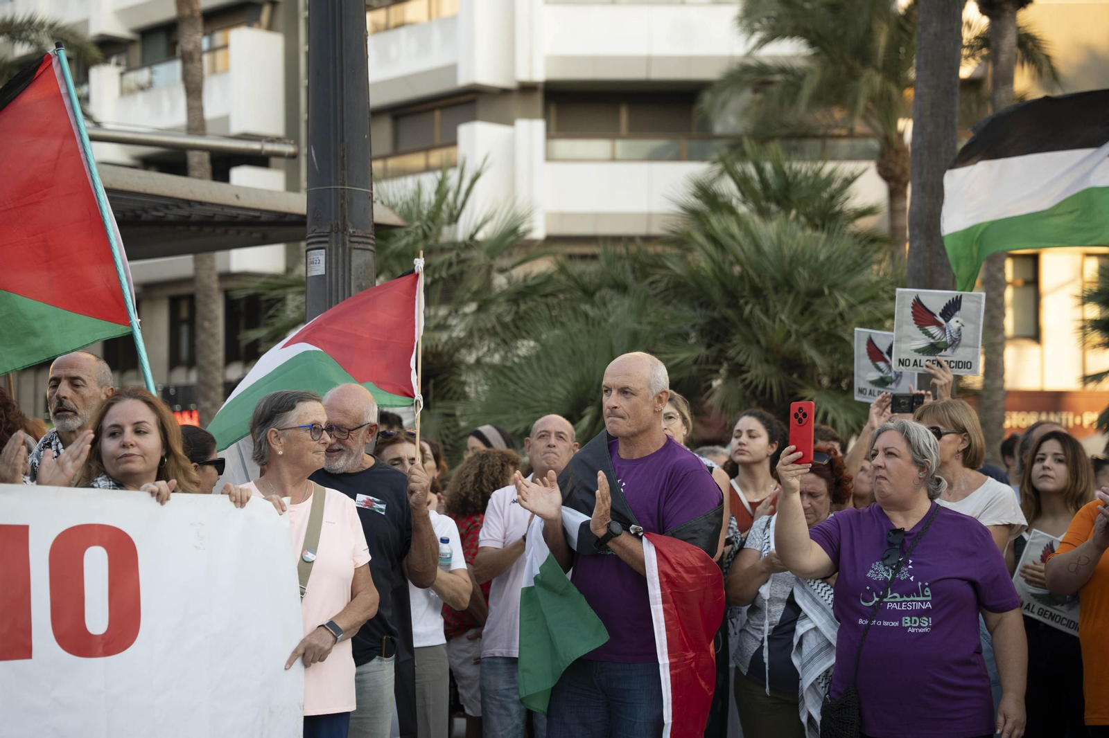 Manifestación convocada por la Plataforma Almería por Palestina