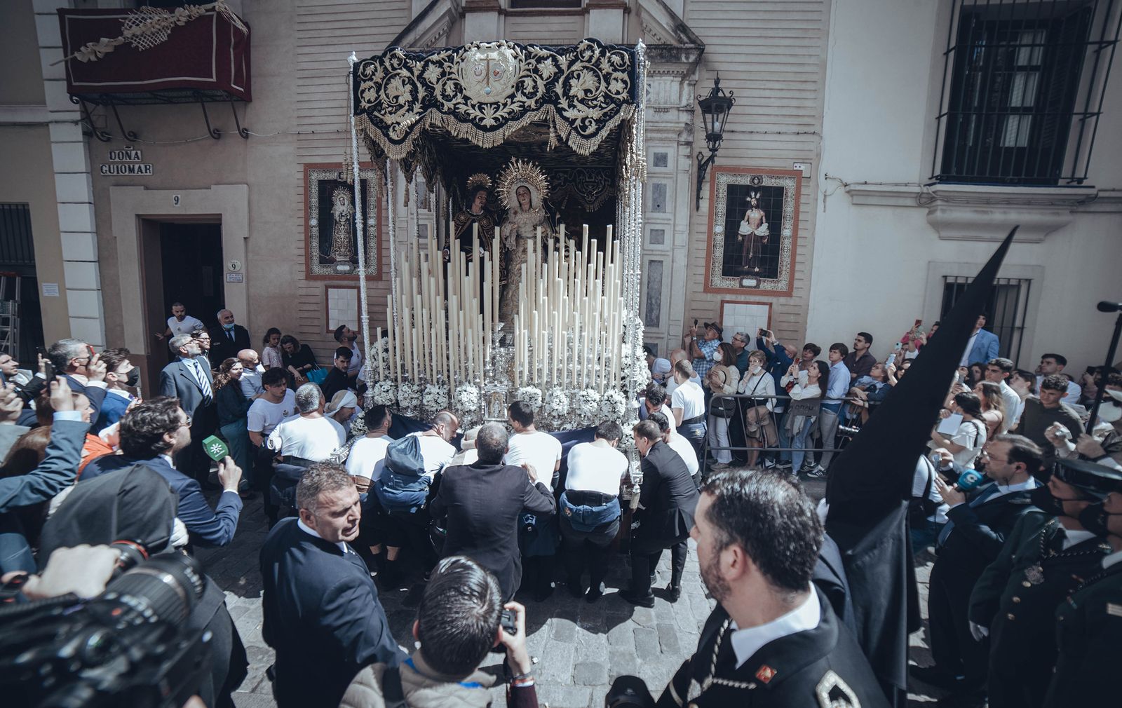 Fotos de Jesús Despojado el Domingo de Ramos en la Semana Santa de Sevilla