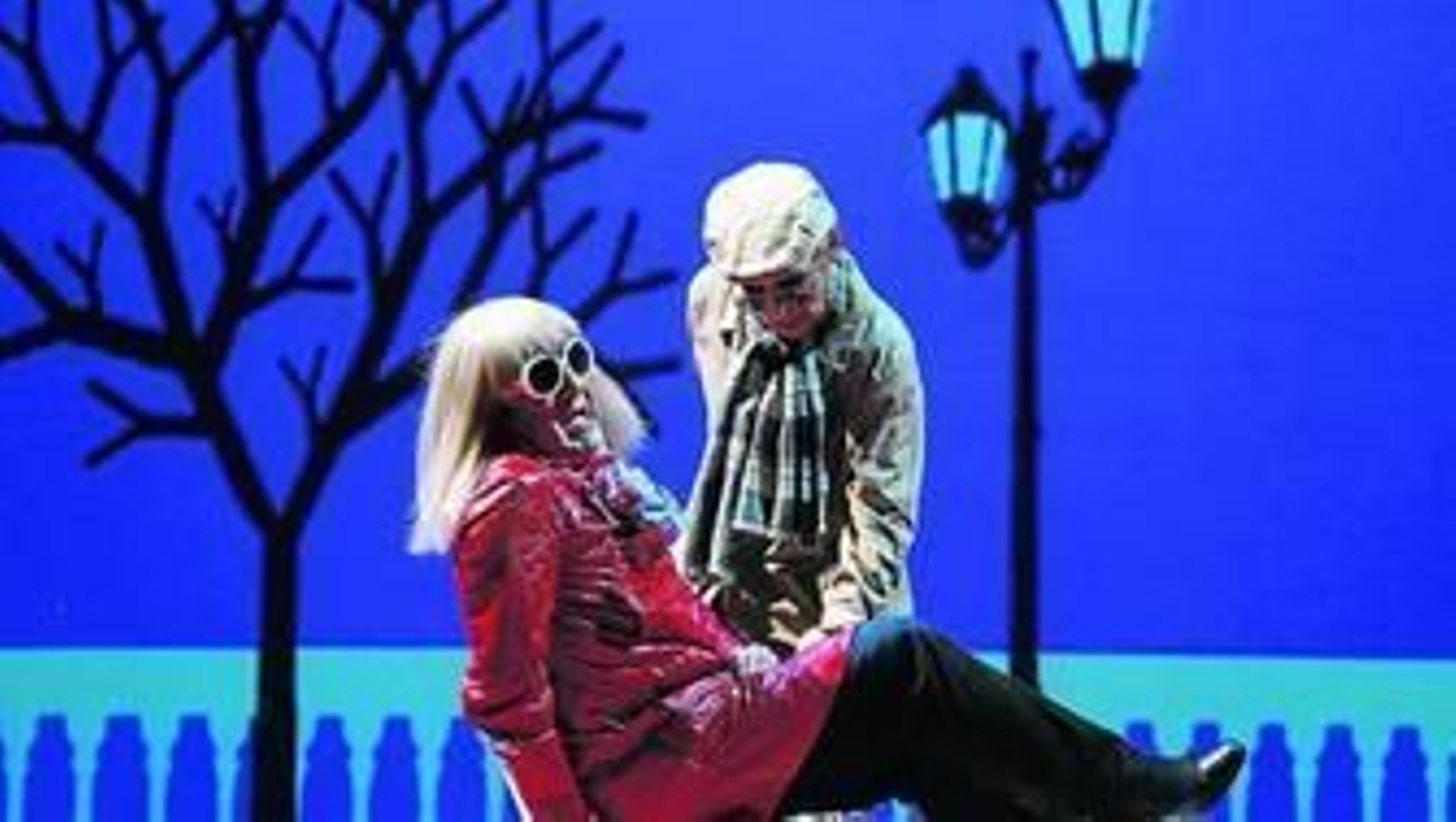 Una escena de la obra 'Adúlteros', que ya se representó en la sala el pasado mes de mayo.